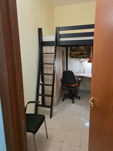 Apartment in Via dei Tribunali, Napoli for 45 m² with 3 bedrooms