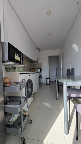 Pleasant Double Bedroom close to Fogueteiro Train Station - Gallery - 6