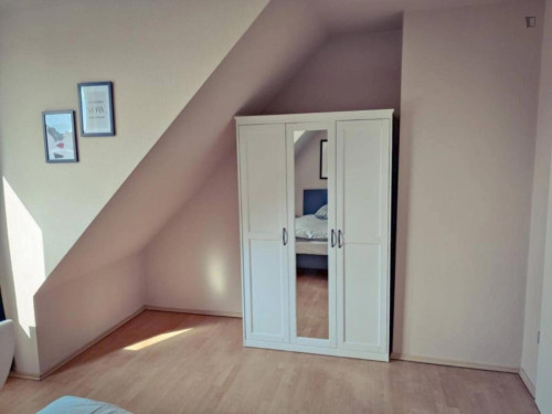 Neat double bedroom in Prenzlauer Berg