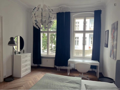 Inviting double bedroom in Berlin 