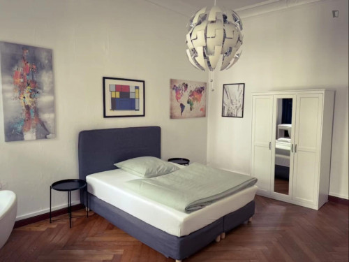 Inviting double bedroom in Berlin 