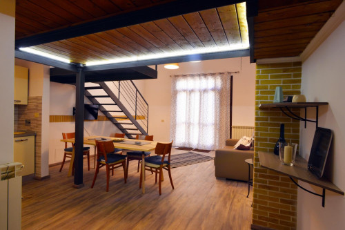 2-bedroom house, with outdoor area