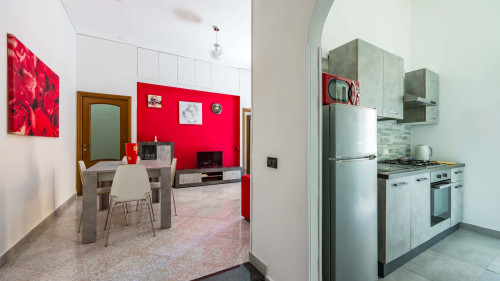 Red Comfort Flat near Garibaldi Station