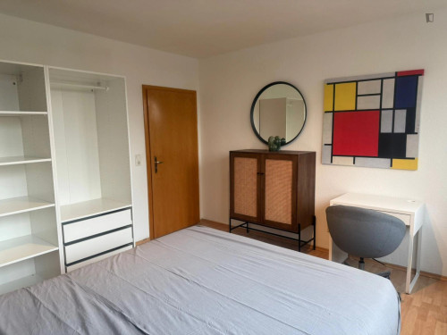 Appealing double bedroom in Bilk