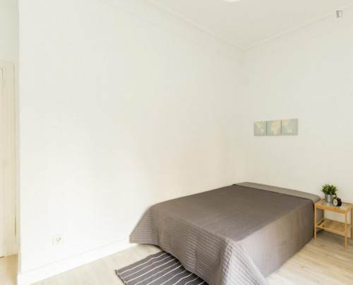 Cool double bedroom near Islas Filipinas metro station