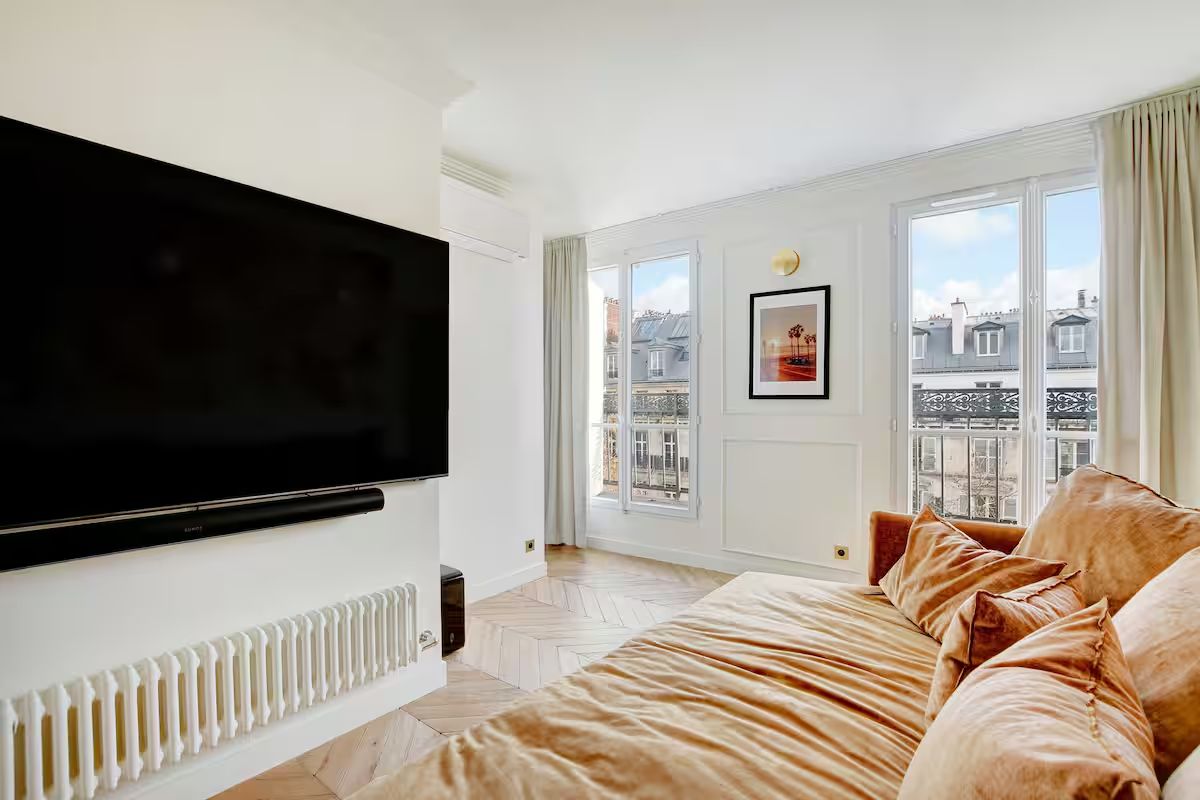  Beautiful, Spacious And Bright Apartment - Les Halles  -  Beautiful, spacious and bright apartment - Les Halles  - Gallery -  12