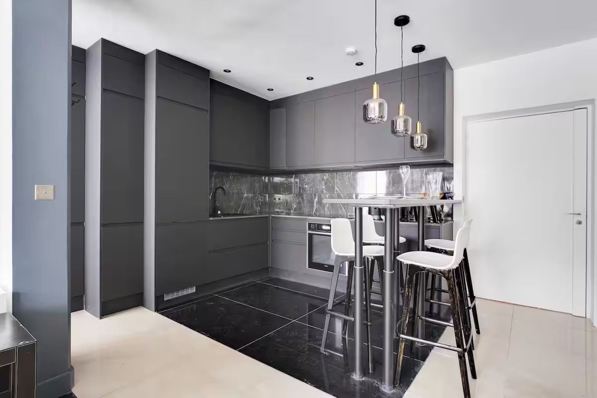  Modern 2-Bedroom/4-Person Apartment - Montaigne  -  Modern 2-bedroom/4-person apartment - Montaigne  - Gallery -  9