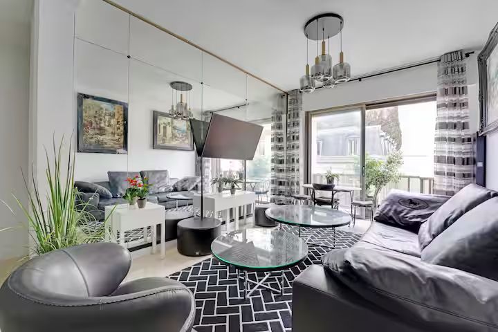  Modern 2-Bedroom/4-Person Apartment - Montaigne  -  Modern 2-bedroom/4-person apartment - Montaigne  - Gallery -  14