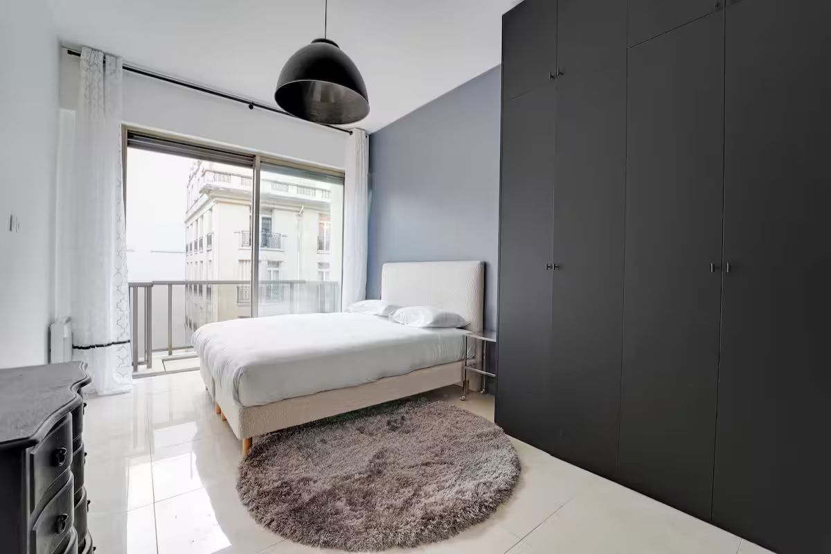  Modern 2-Bedroom/4-Person Apartment - Montaigne  -  Modern 2-bedroom/4-person apartment - Montaigne  - Gallery -  5