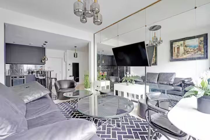  Modern 2-Bedroom/4-Person Apartment - Montaigne  -  Modern 2-bedroom/4-person apartment - Montaigne  - Gallery -  12