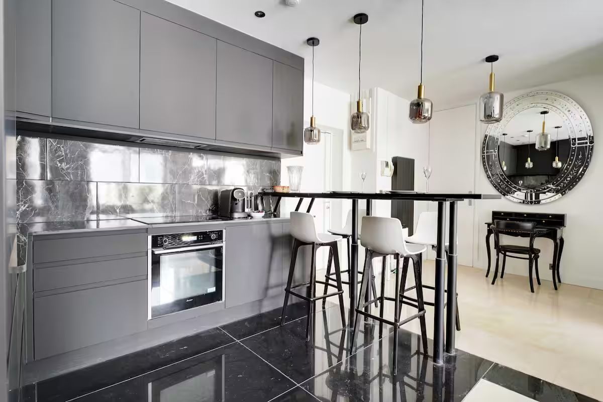  Modern 2-Bedroom/4-Person Apartment - Montaigne  -  Modern 2-bedroom/4-person apartment - Montaigne  - Gallery -  8