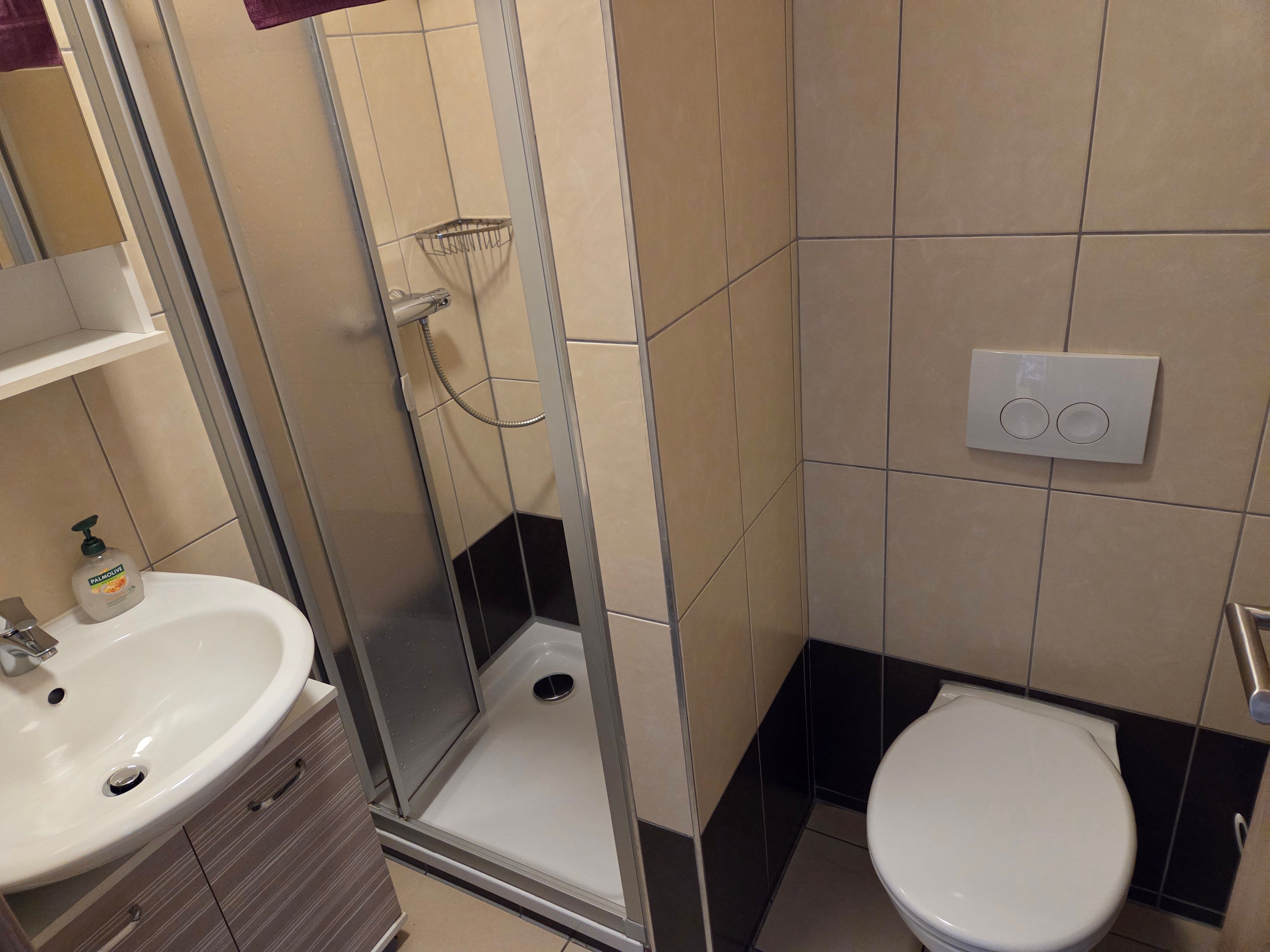  Spacious, Neat Home Located In Sindelfingen  -  Spacious, neat home located in Sindelfingen  - Gallery -  8