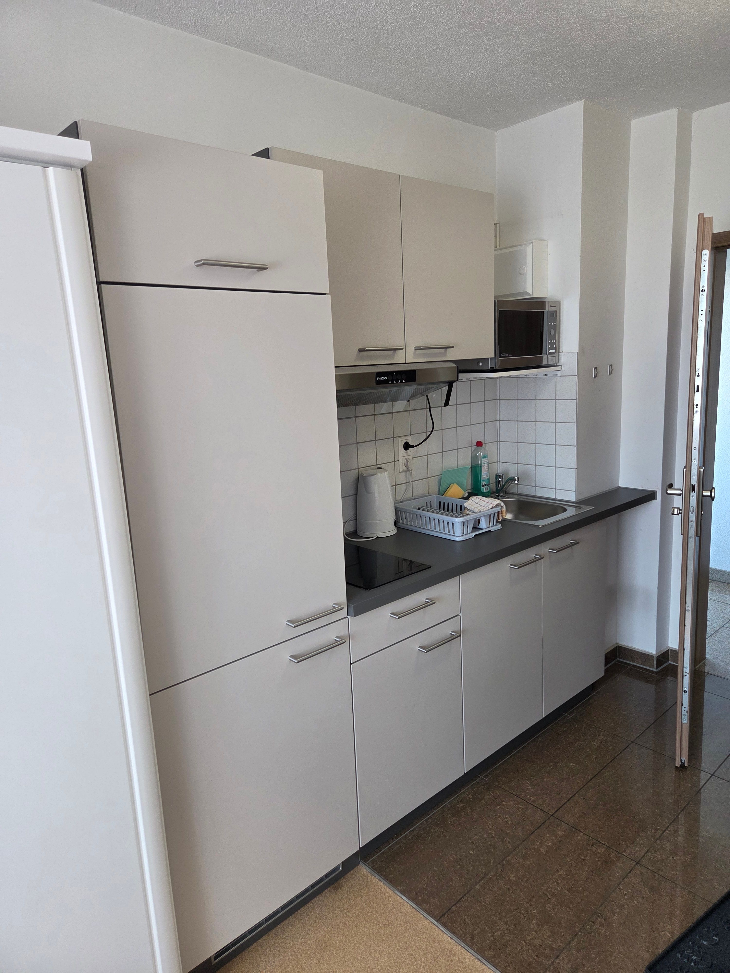  Spacious, Neat Home Located In Sindelfingen  -  Spacious, neat home located in Sindelfingen  - Gallery -  3