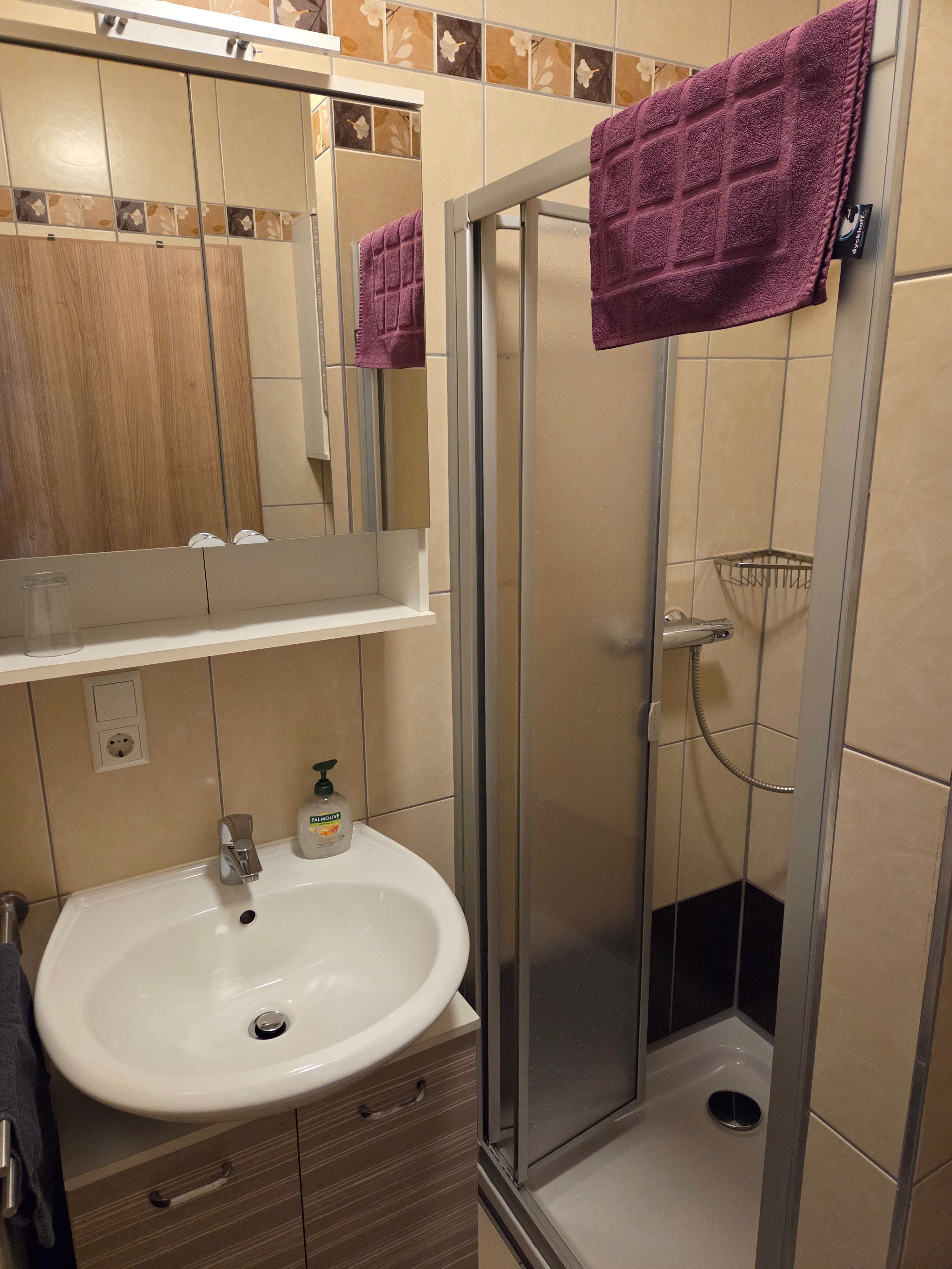 Spacious, Neat Home Located In Sindelfingen  -  Spacious, neat home located in Sindelfingen  - Gallery -  9