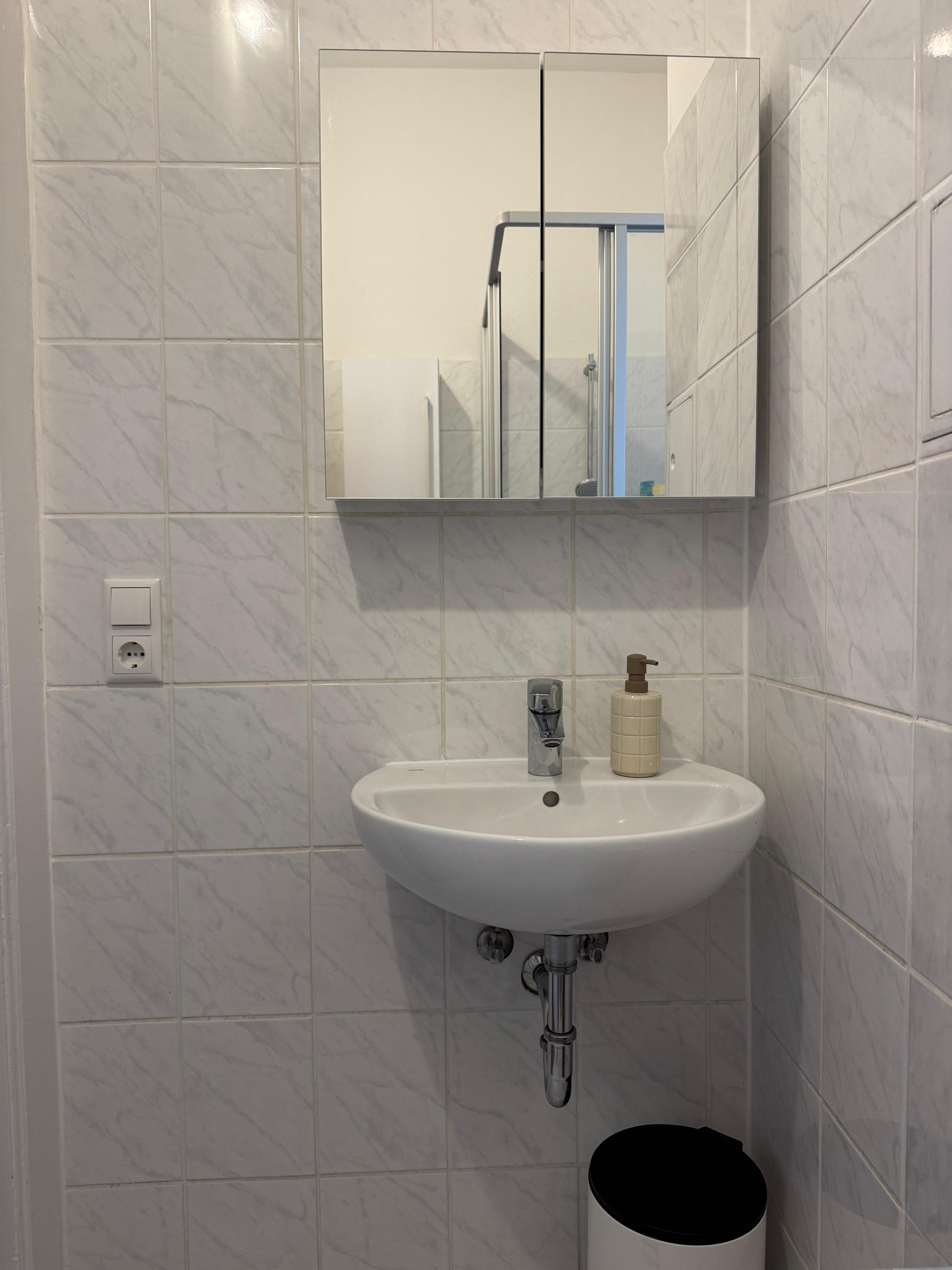  Furnished 1-Room Apartment With Terrace In A Quiet Courtyard Location (Berlin-Tiergarten)  -  Furnished 1-room apartment with terrace in a quiet courtyard location (Berlin-Tiergarten)  - Gallery -  15