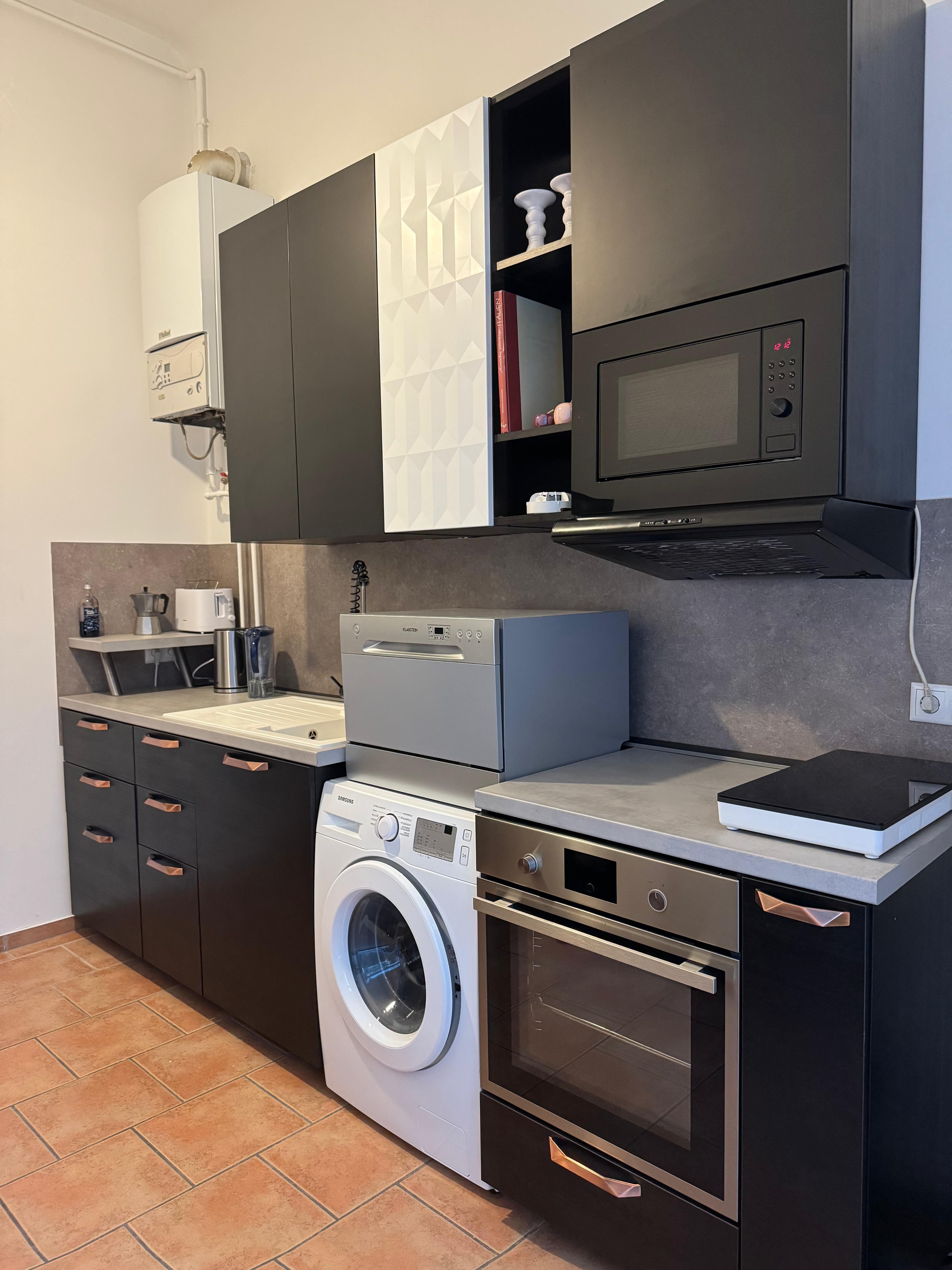  Furnished 1-Room Apartment With Terrace In A Quiet Courtyard Location (Berlin-Tiergarten)  -  Furnished 1-room apartment with terrace in a quiet courtyard location (Berlin-Tiergarten)  - Gallery -  9