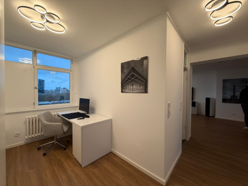 BusinessLiving – Berlin Tiergarten – Government District – Händelallee BAUHAUS Walter Gropius – Modern apartment – with home office