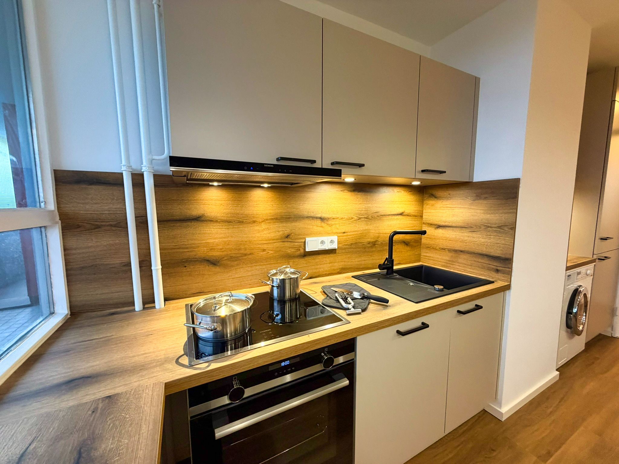  BusinessLiving – Berlin Tiergarten – Government District – Händelallee BAUHAUS Walter Gropius – Mode  -  BusinessLiving – Berlin Tiergarten – Government District – Händelallee BAUHAUS Walter Gropius – Modern apartment – with home office  - Gallery -  19