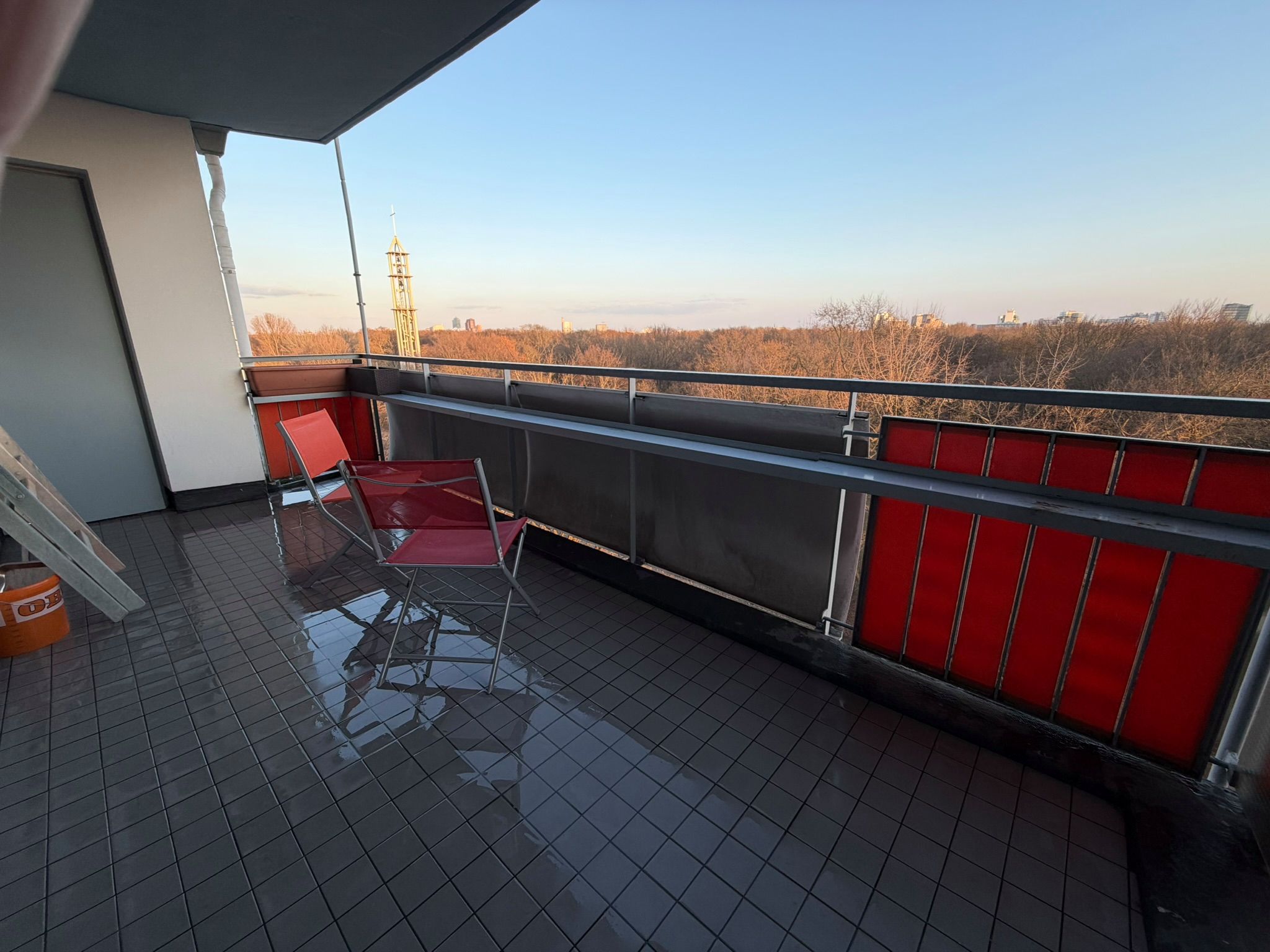  BusinessLiving – Berlin Tiergarten – Government District – Händelallee BAUHAUS Walter Gropius – Mode  -  BusinessLiving – Berlin Tiergarten – Government District – Händelallee BAUHAUS Walter Gropius – Modern apartment – with home office  - Gallery -  3