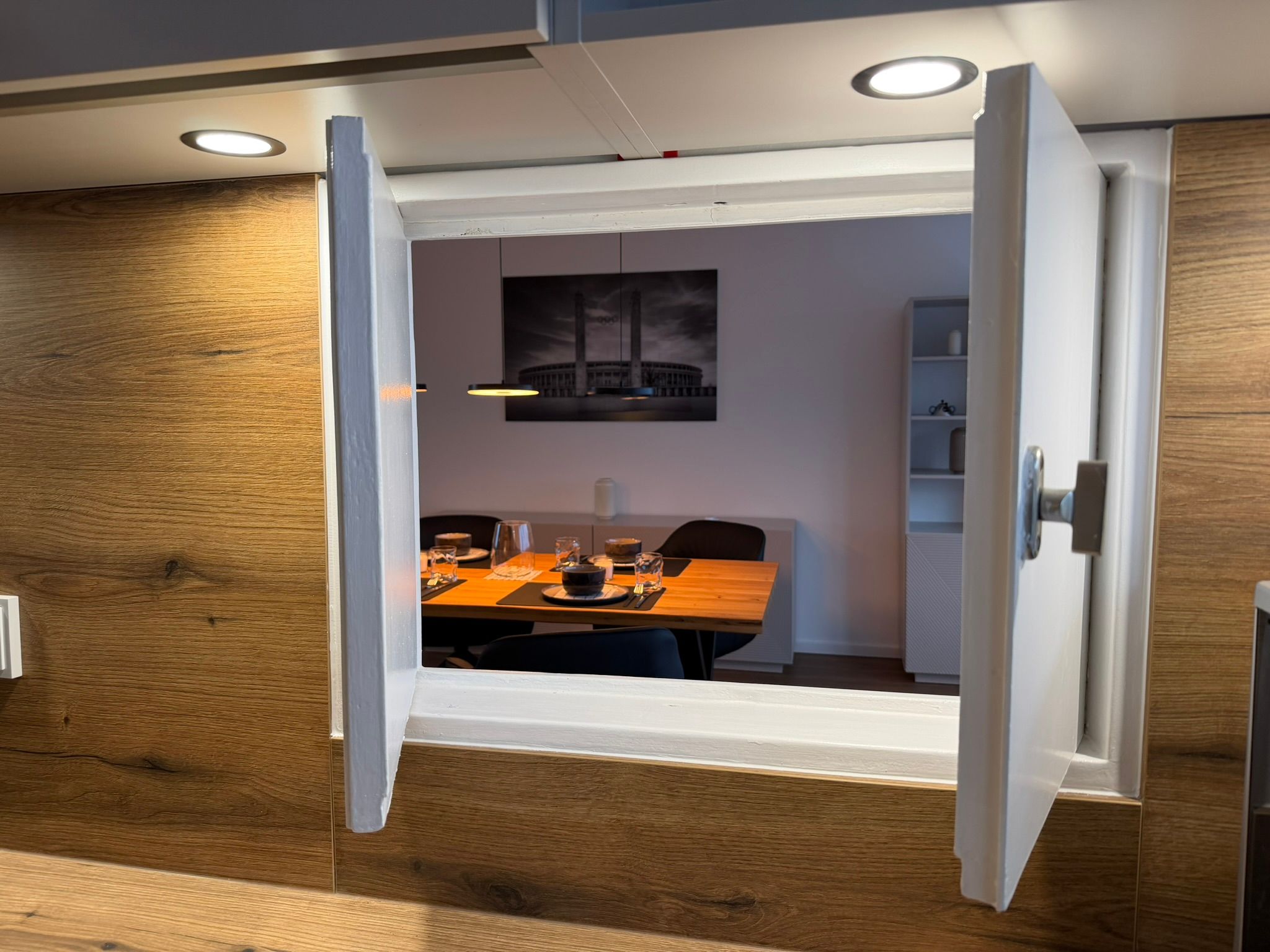  BusinessLiving – Berlin Tiergarten – Government District – Händelallee BAUHAUS Walter Gropius – Mode  -  BusinessLiving – Berlin Tiergarten – Government District – Händelallee BAUHAUS Walter Gropius – Modern apartment – with home office  - Gallery -  10