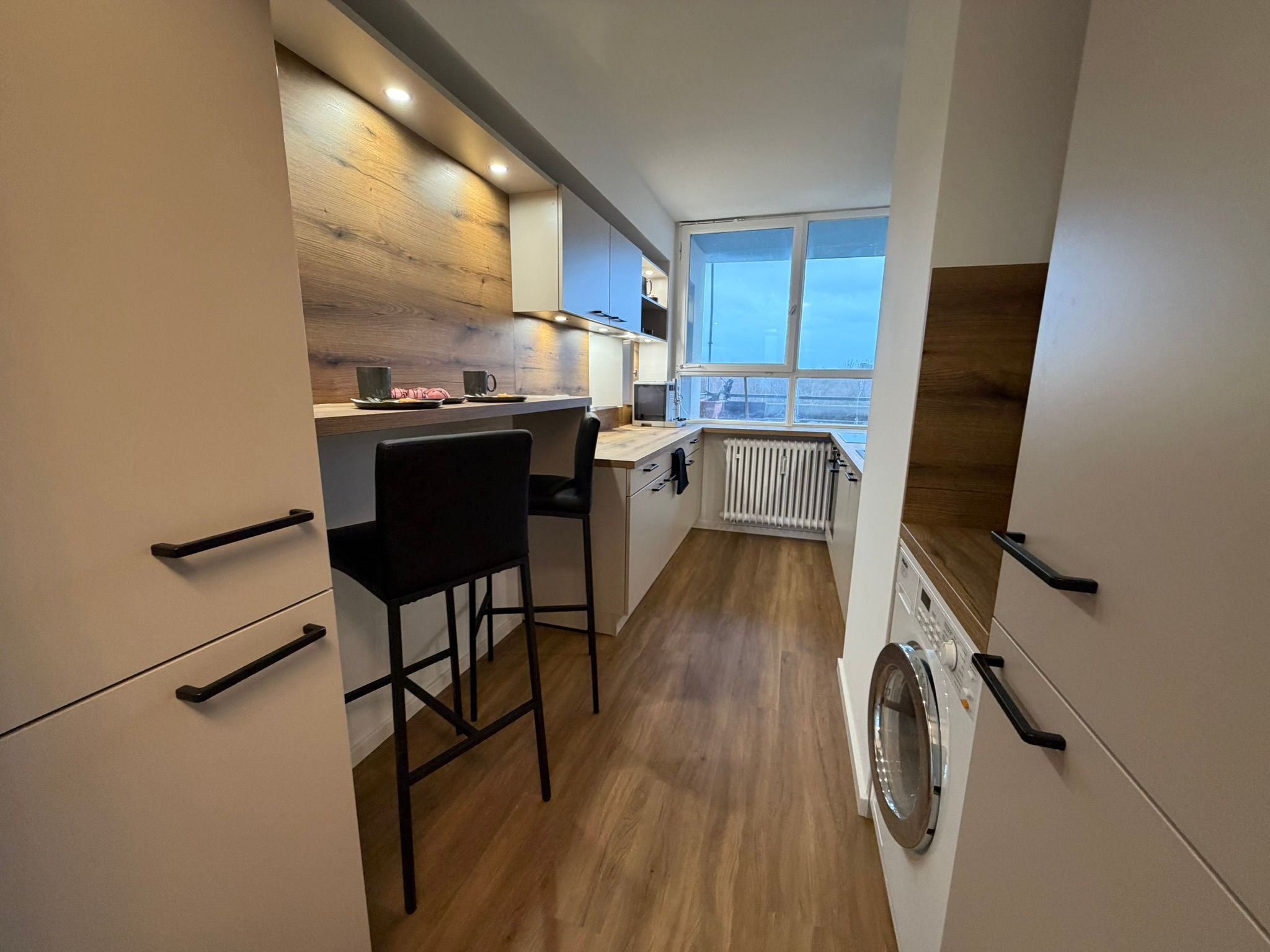  BusinessLiving – Berlin Tiergarten – Government District – Händelallee BAUHAUS Walter Gropius – Mode  -  BusinessLiving – Berlin Tiergarten – Government District – Händelallee BAUHAUS Walter Gropius – Modern apartment – with home office  - Gallery -  21