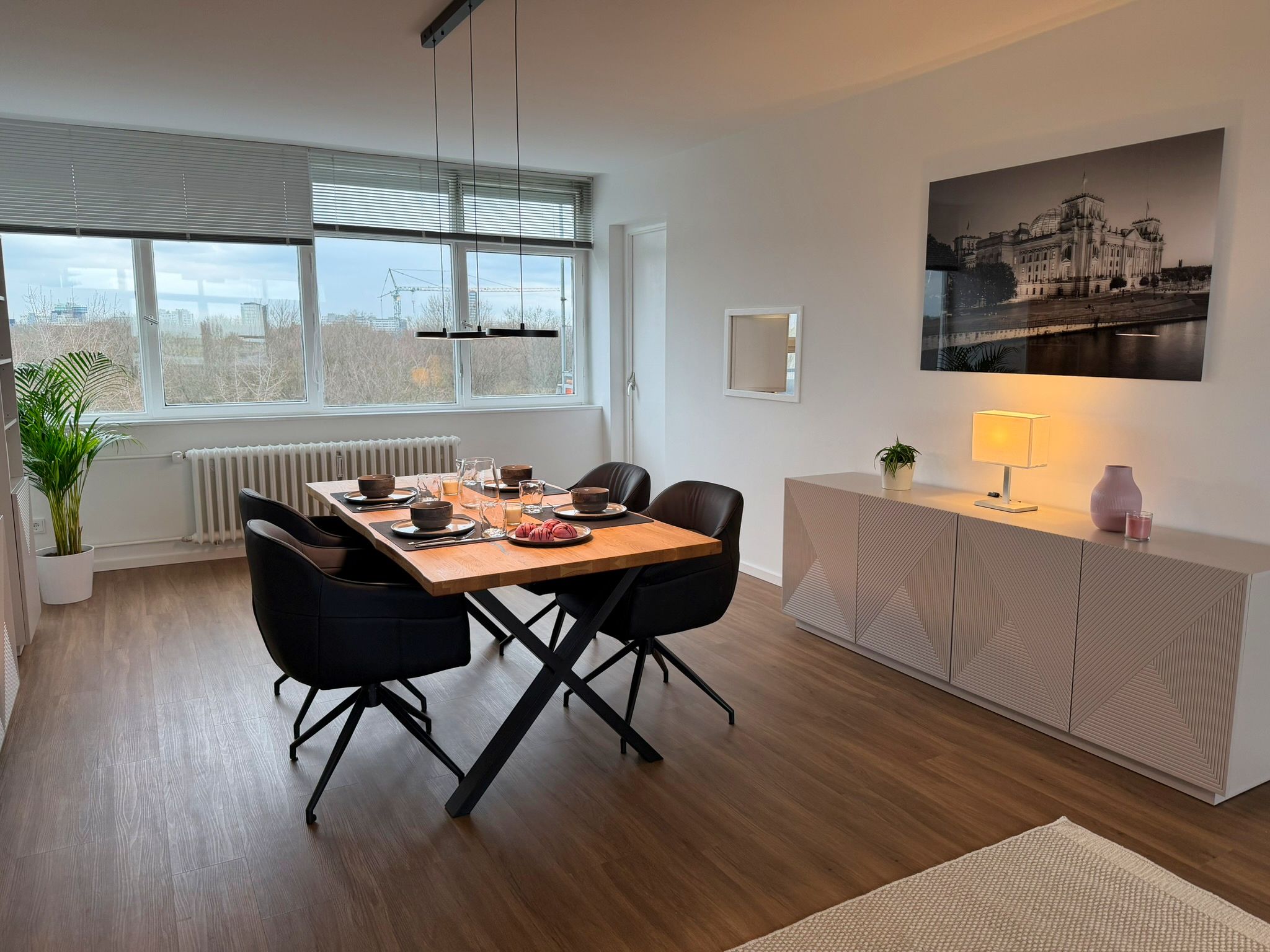  BusinessLiving – Berlin Tiergarten – Government District – Händelallee BAUHAUS Walter Gropius – Mode  -  BusinessLiving – Berlin Tiergarten – Government District – Händelallee BAUHAUS Walter Gropius – Modern apartment – with home office  - Gallery -  32
