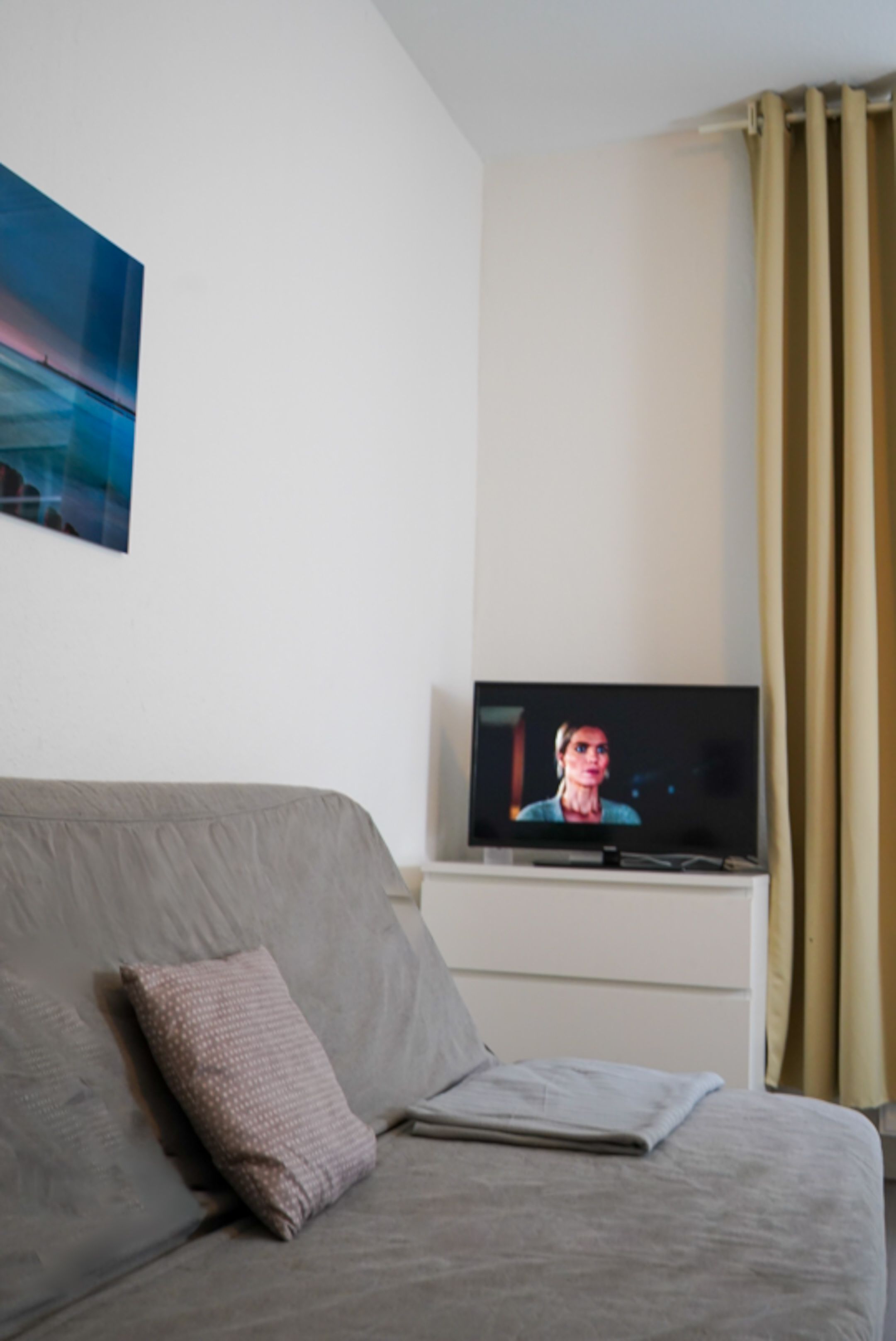  Modern City Apartment  -  Modern city apartment  - Gallery -  18