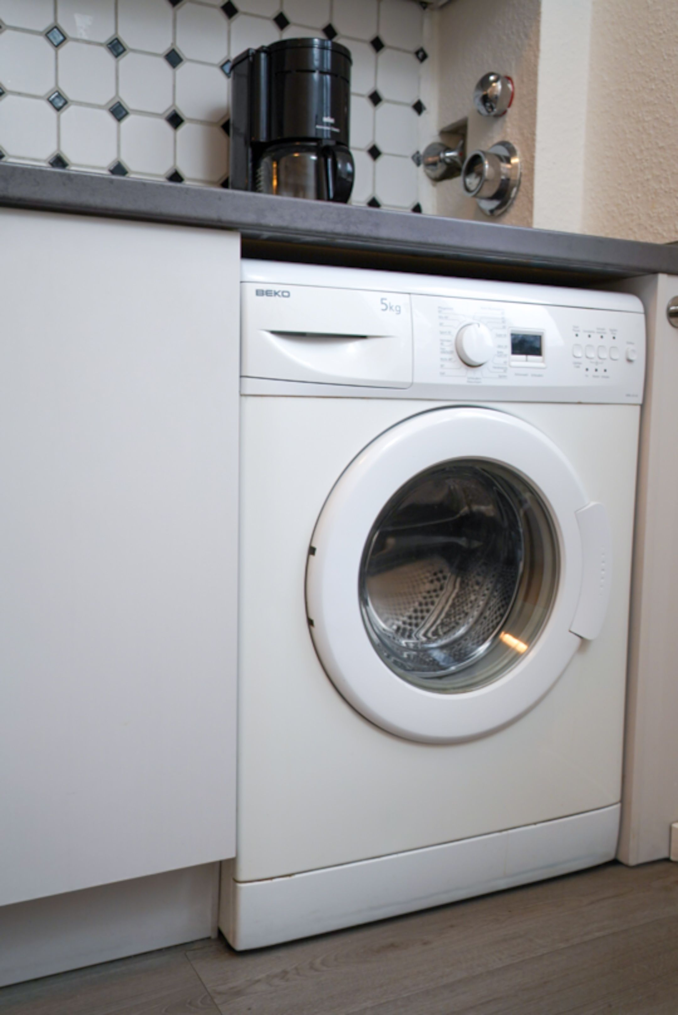  Modern City Apartment  -  Modern city apartment  - Gallery -  10