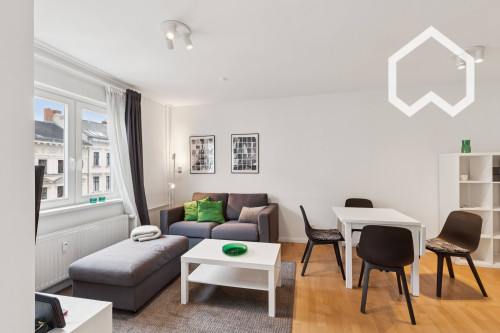 NEW! Bright, modernly furnished 2-bedroom apartment with a balcony in Kreuzberg