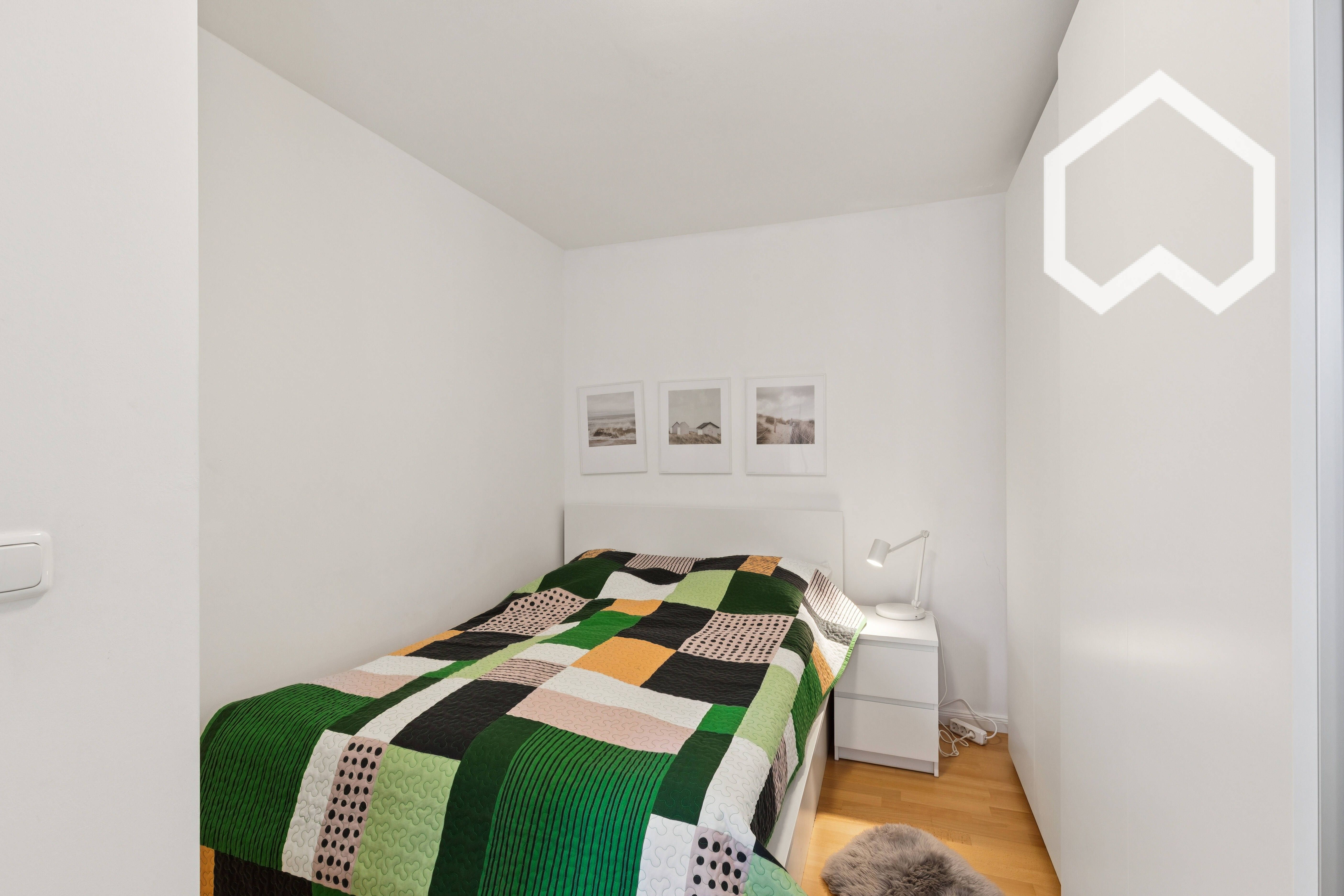  NEW! Bright, Modernly Furnished 2-Bedroom Apartment With A Balcony In Kreuzberg  -  NEW! Bright, modernly furnished 2-bedroom apartment with a balcony in Kreuzberg  - Gallery -  8