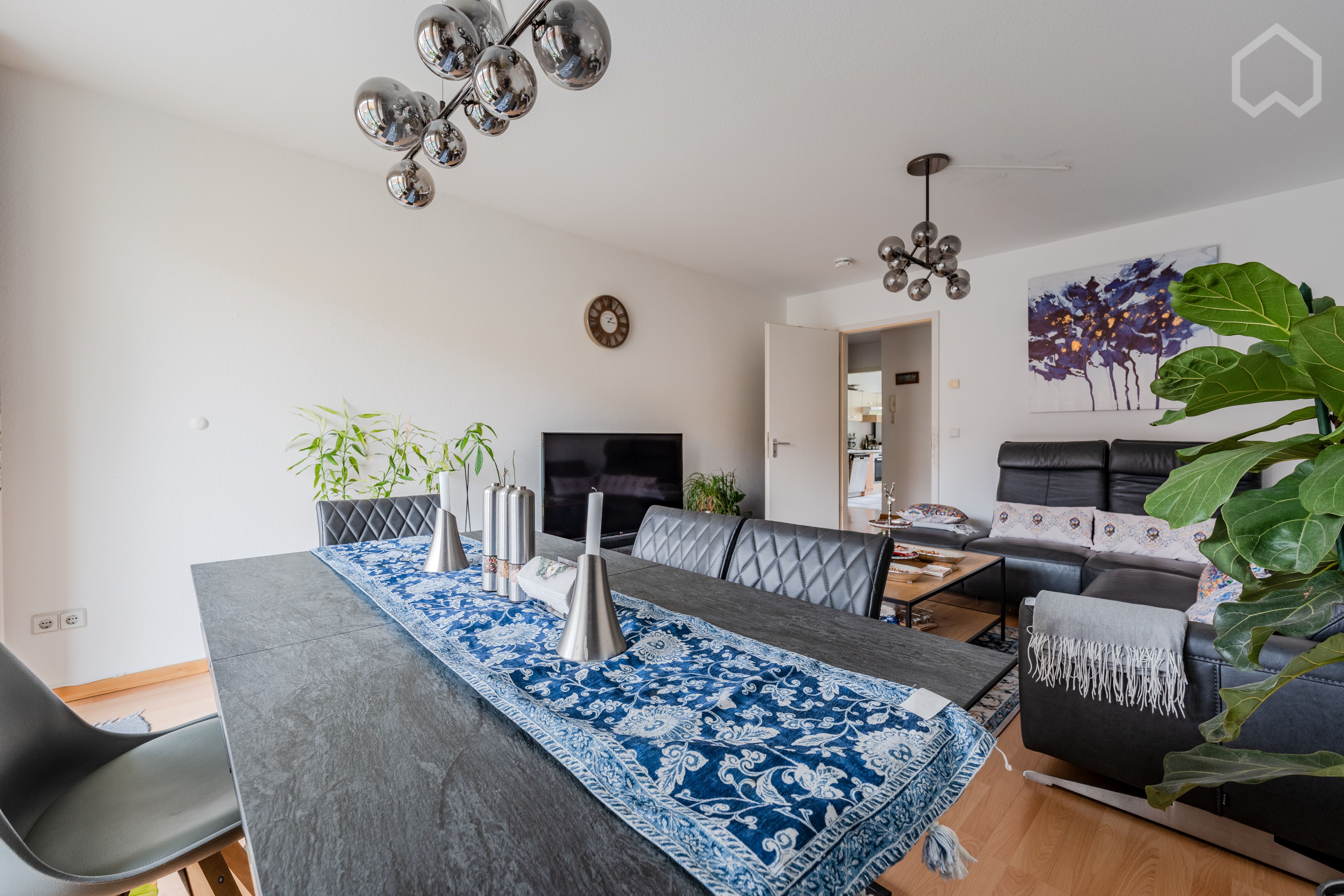  Exclusive Fully Furnished Luxury Apartment In The Heart Of Charlottenburg  -  Exclusive Fully Furnished Luxury Apartment in the Heart of Charlottenburg  - Gallery -  29