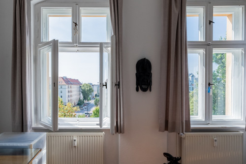 Bright Prenzlauer Berg Retreat | All-Inclusive + Anmeldung | Park Views