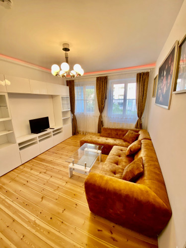 Stylish & Fully Furnished Apartment with Balcony in Berlin Friedrichsfelde (Friedrichsfelde)