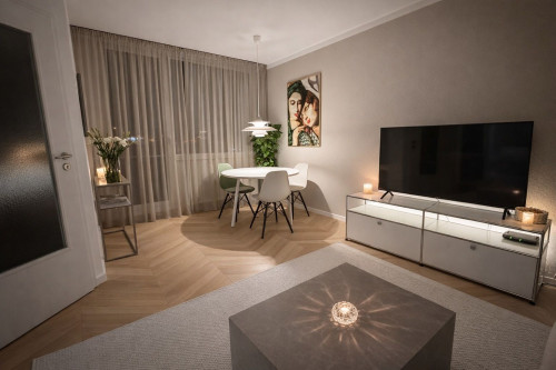 Exklusives Business-Apartment - Voll möbliert mit Süd-Balkon & in Top-Lage