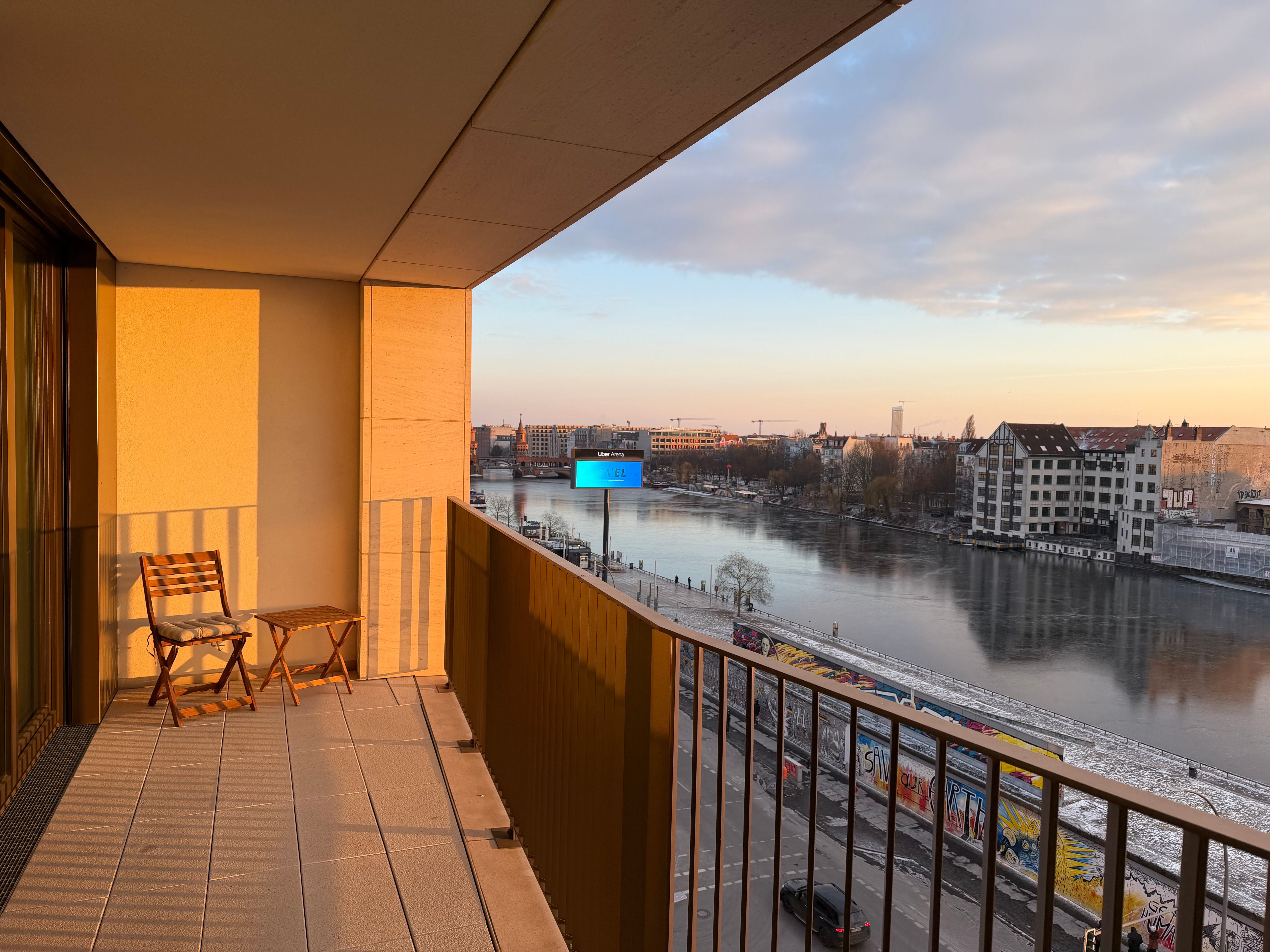  Premium Modern Two-Room Apartment In Top Location With Beautiful Views Of The River Spree, The Histo  -  Premium modern two-room Apartment in top location with beautiful views of the River Spree, the historic Berlin Wall and the Oberbaum Bridge  - Gallery -  30