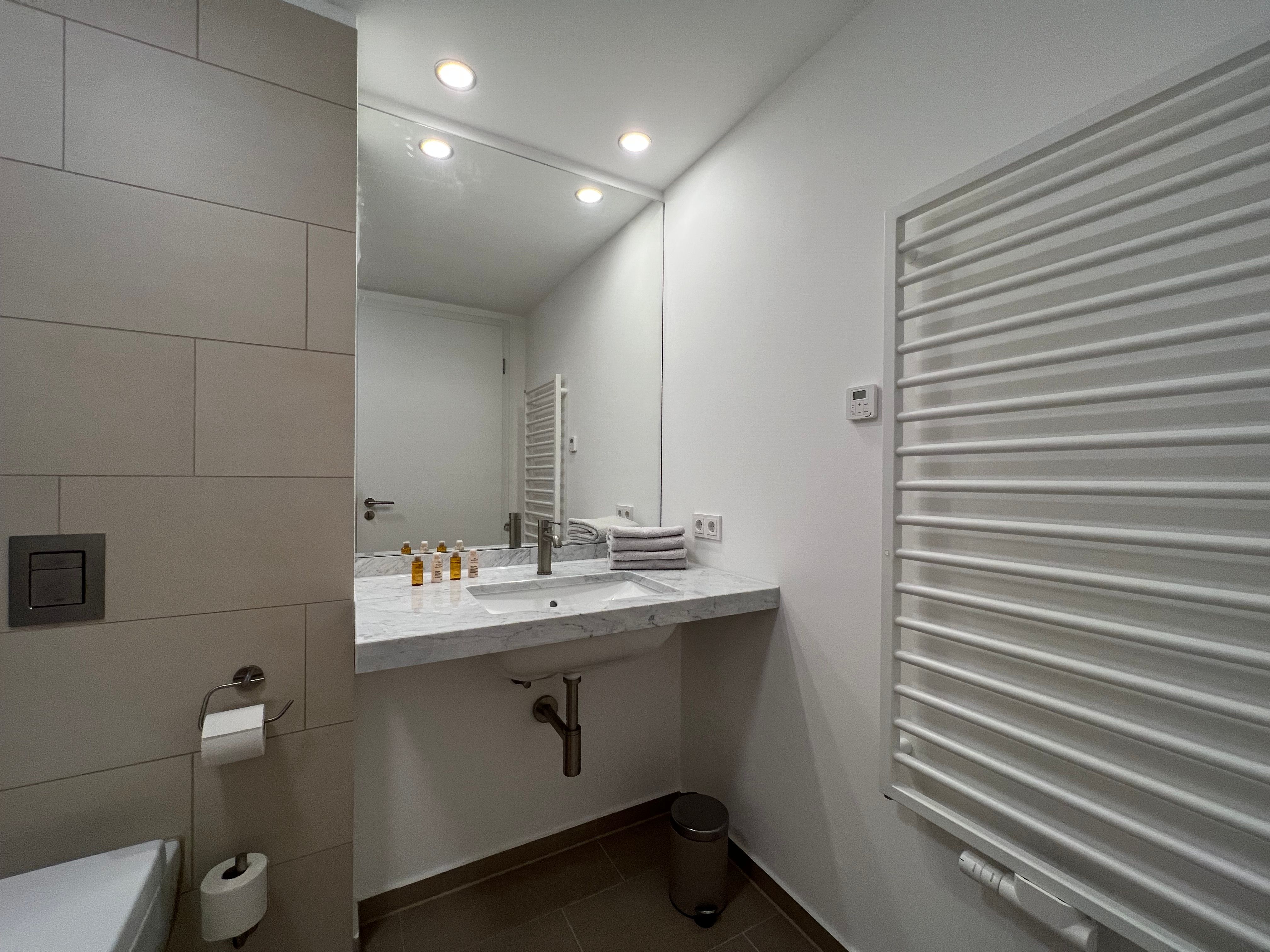 Premium Modern Two-Room Apartment In Top Location With Beautiful Views Of The River Spree, The Histo - Premium modern two-room Apartment in top location with beautiful views of the River Spree, the historic Berlin Wall and the Oberbaum Bridge - Gallery - 13