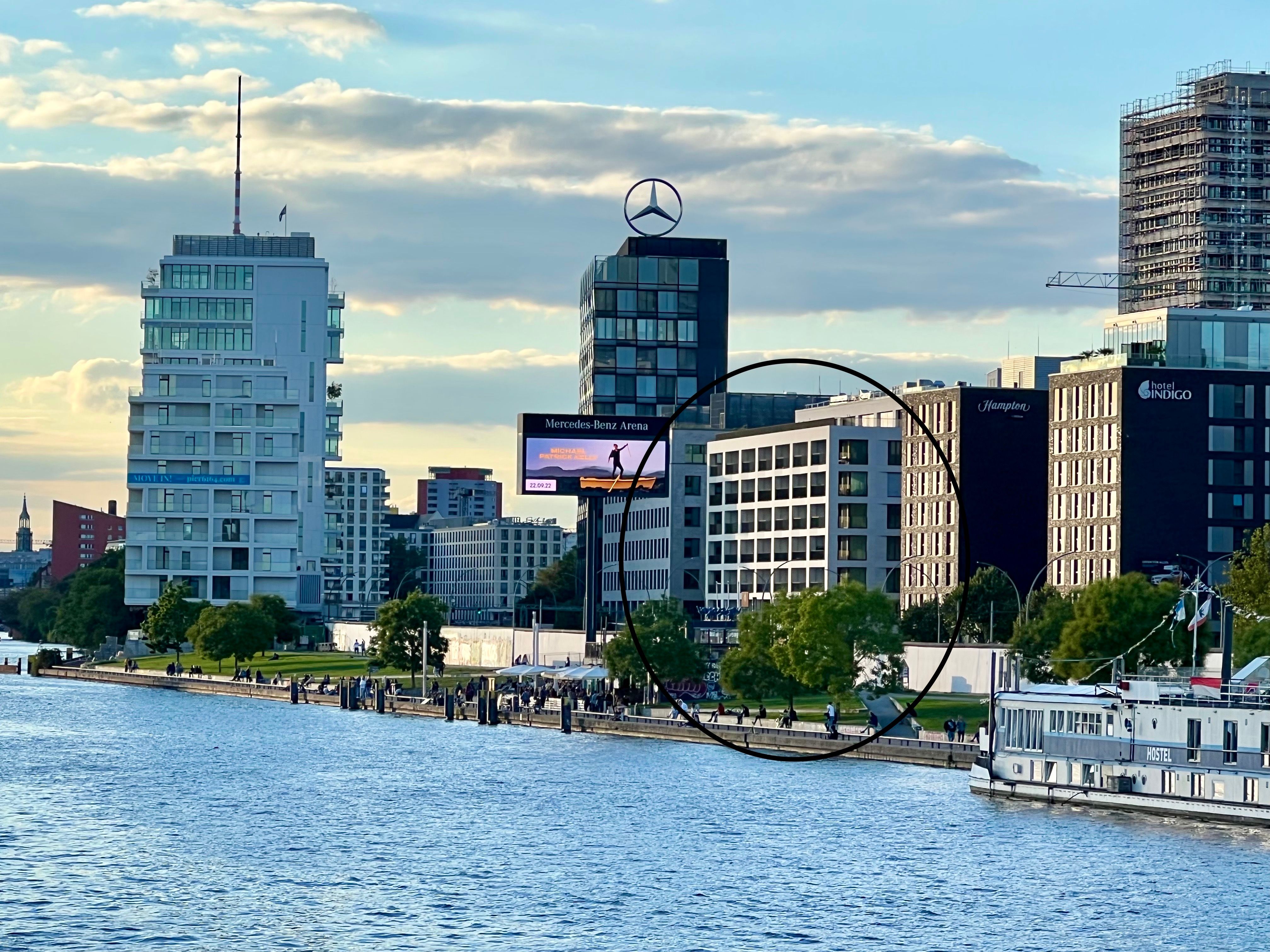  Premium Two-Room Apartment With Beautiful Views Of The River Spree, Historical Berlin Wall And The O  -  Premium two-room Apartment with beautiful views of the River Spree, historical Berlin Wall and the Oberbaum Bridge in top location  - Gallery -  12