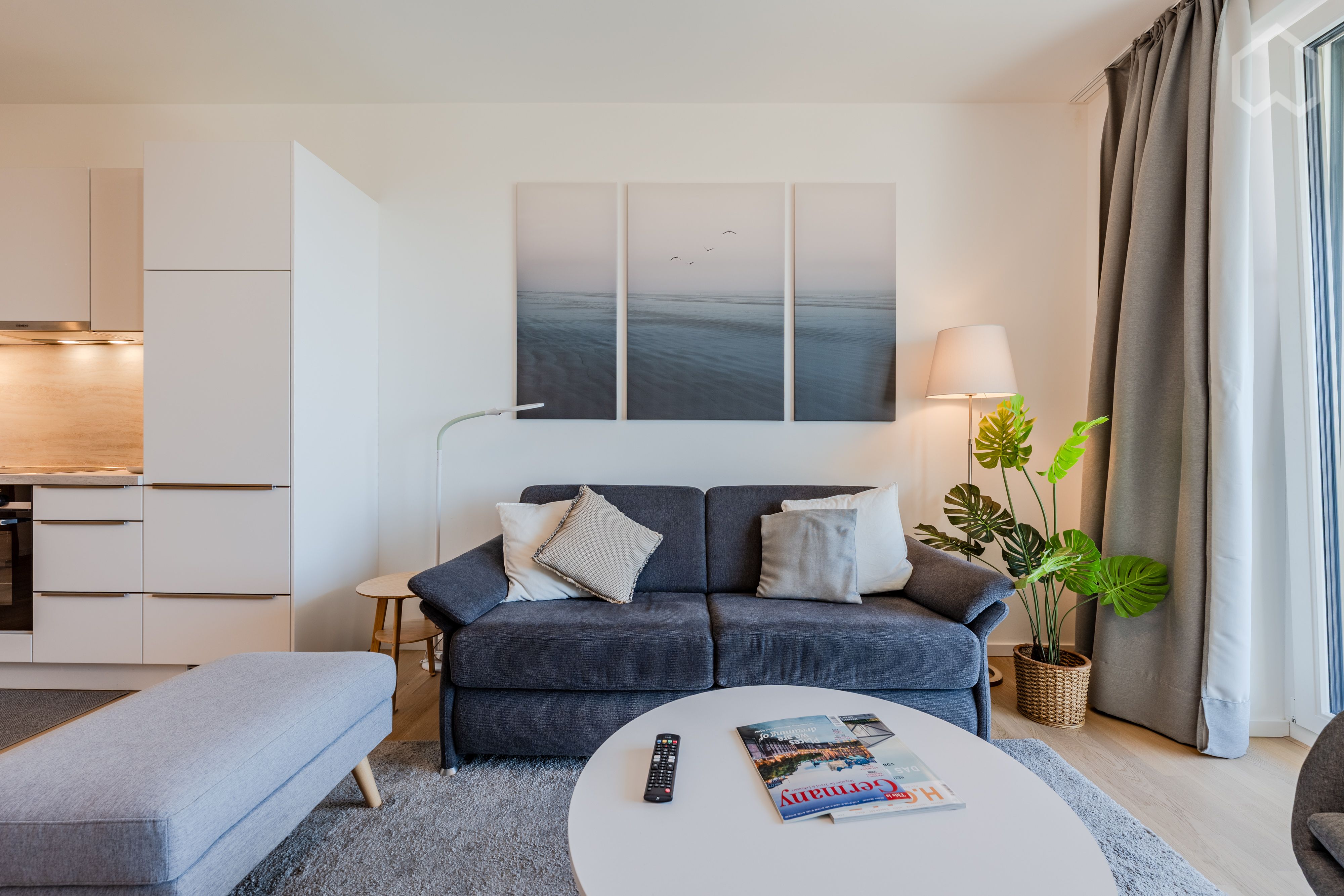  Premium Two-Room Apartment With Beautiful Views Of The River Spree, Historical Berlin Wall And The O  -  Premium two-room Apartment with beautiful views of the River Spree, historical Berlin Wall and the Oberbaum Bridge in top location  - Gallery -  50