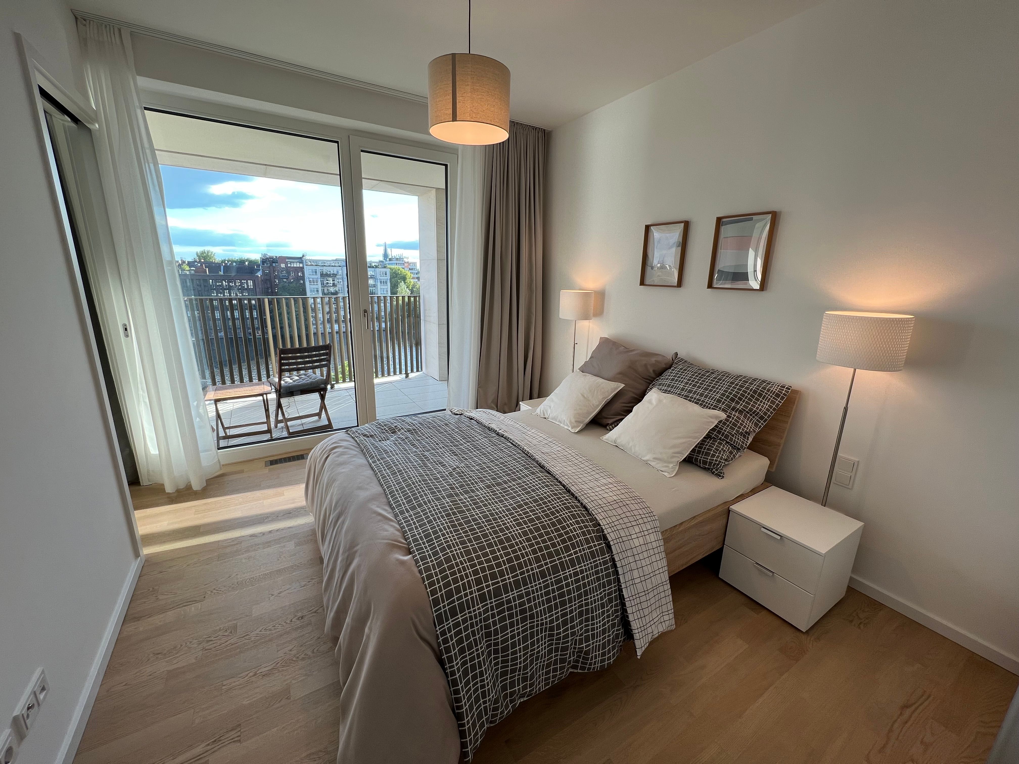  Premium Two-Room Apartment With Beautiful Views Of The River Spree, Historical Berlin Wall And The O  -  Premium two-room Apartment with beautiful views of the River Spree, historical Berlin Wall and the Oberbaum Bridge in top location  - Gallery -  38