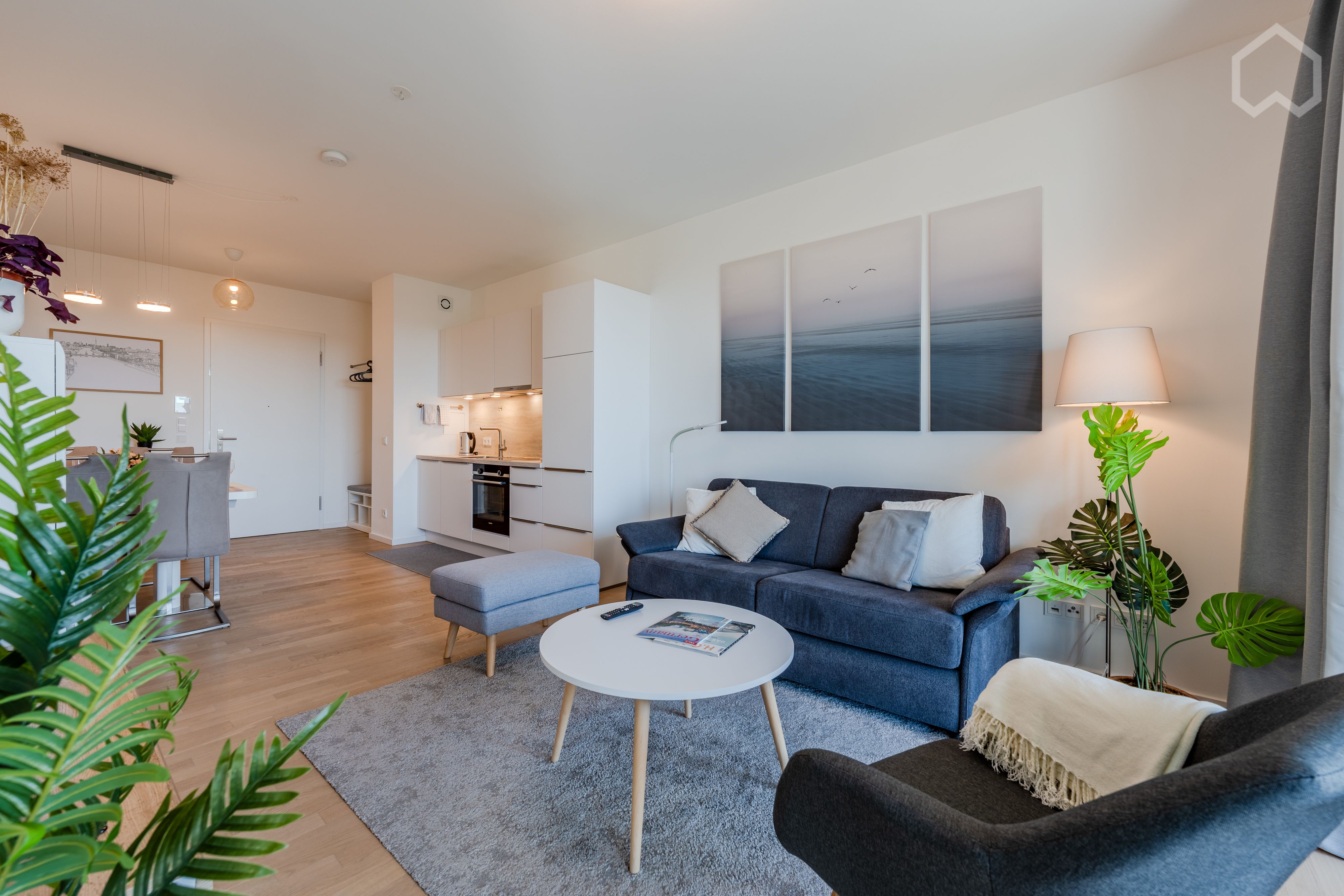  Premium Two-Room Apartment With Beautiful Views Of The River Spree, Historical Berlin Wall And The O  -  Premium two-room Apartment with beautiful views of the River Spree, historical Berlin Wall and the Oberbaum Bridge in top location  - Gallery -  51