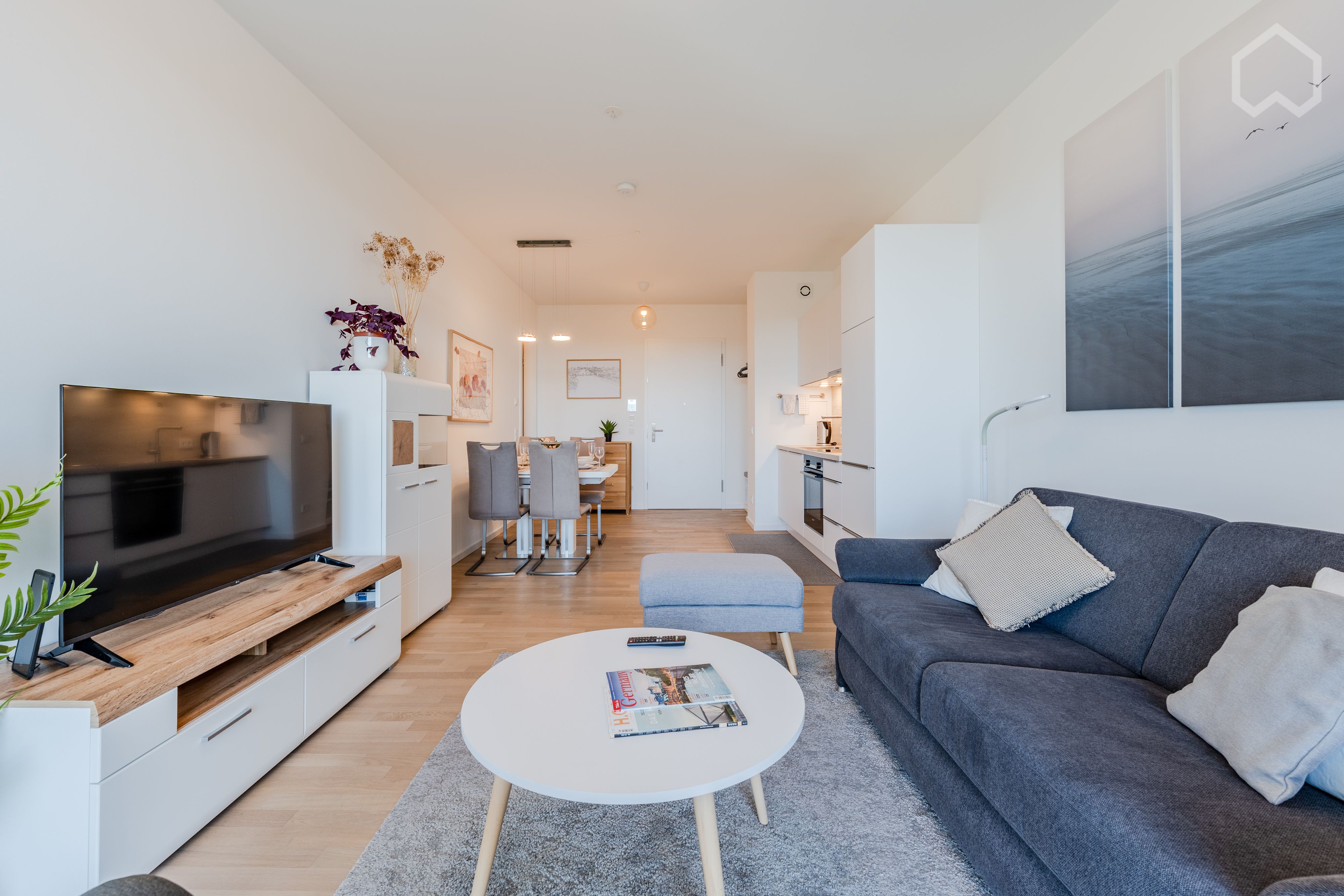 Premium Two-Room Apartment With Beautiful Views Of The River Spree, Historical Berlin Wall And The O  -  Premium two-room Apartment with beautiful views of the River Spree, historical Berlin Wall and the Oberbaum Bridge in top location  - Gallery -  49