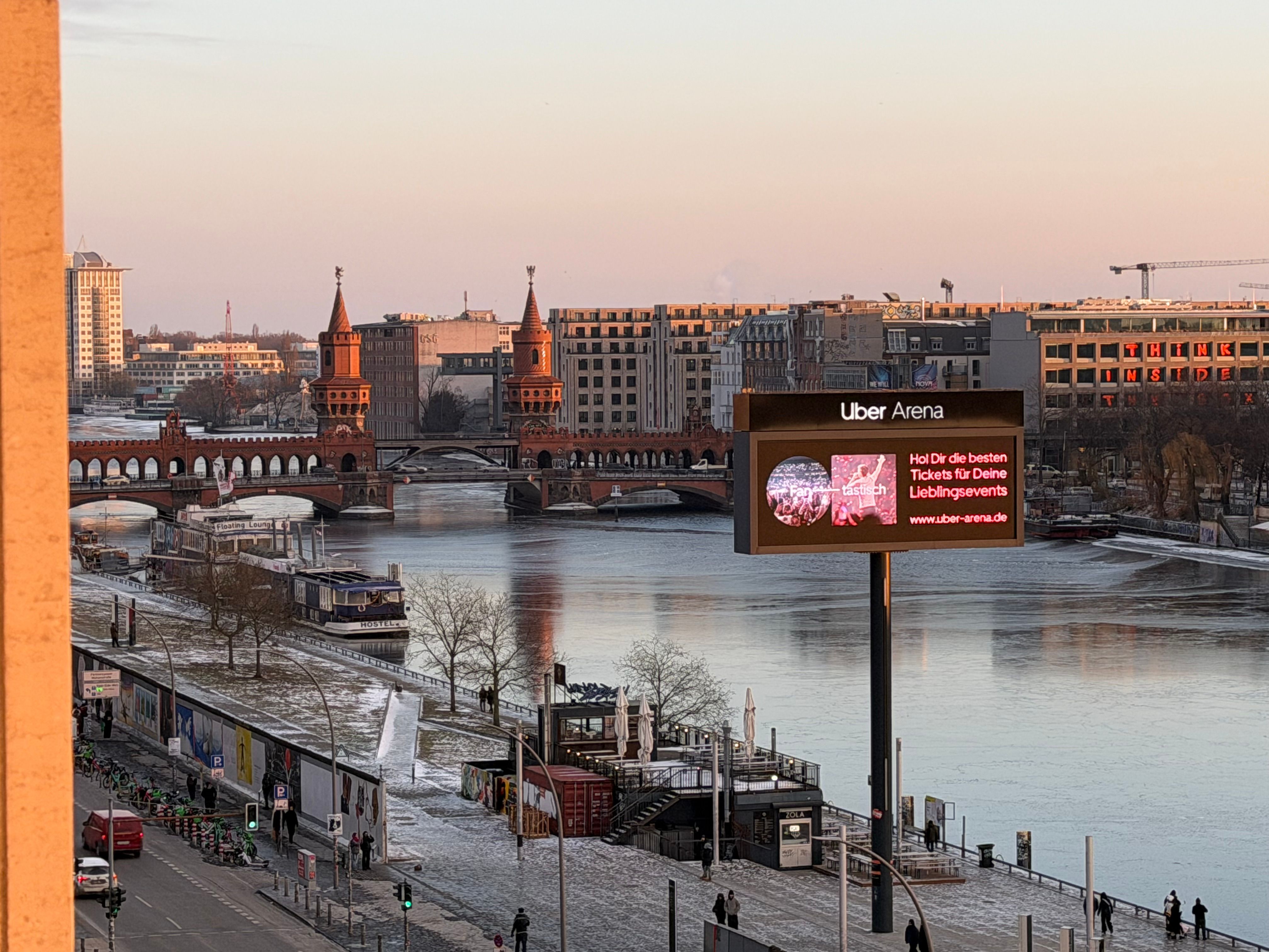  Premium Two-Room Apartment With Beautiful Views Of The River Spree, Historical Berlin Wall And The O  -  Premium two-room Apartment with beautiful views of the River Spree, historical Berlin Wall and the Oberbaum Bridge in top location  - Gallery -  18