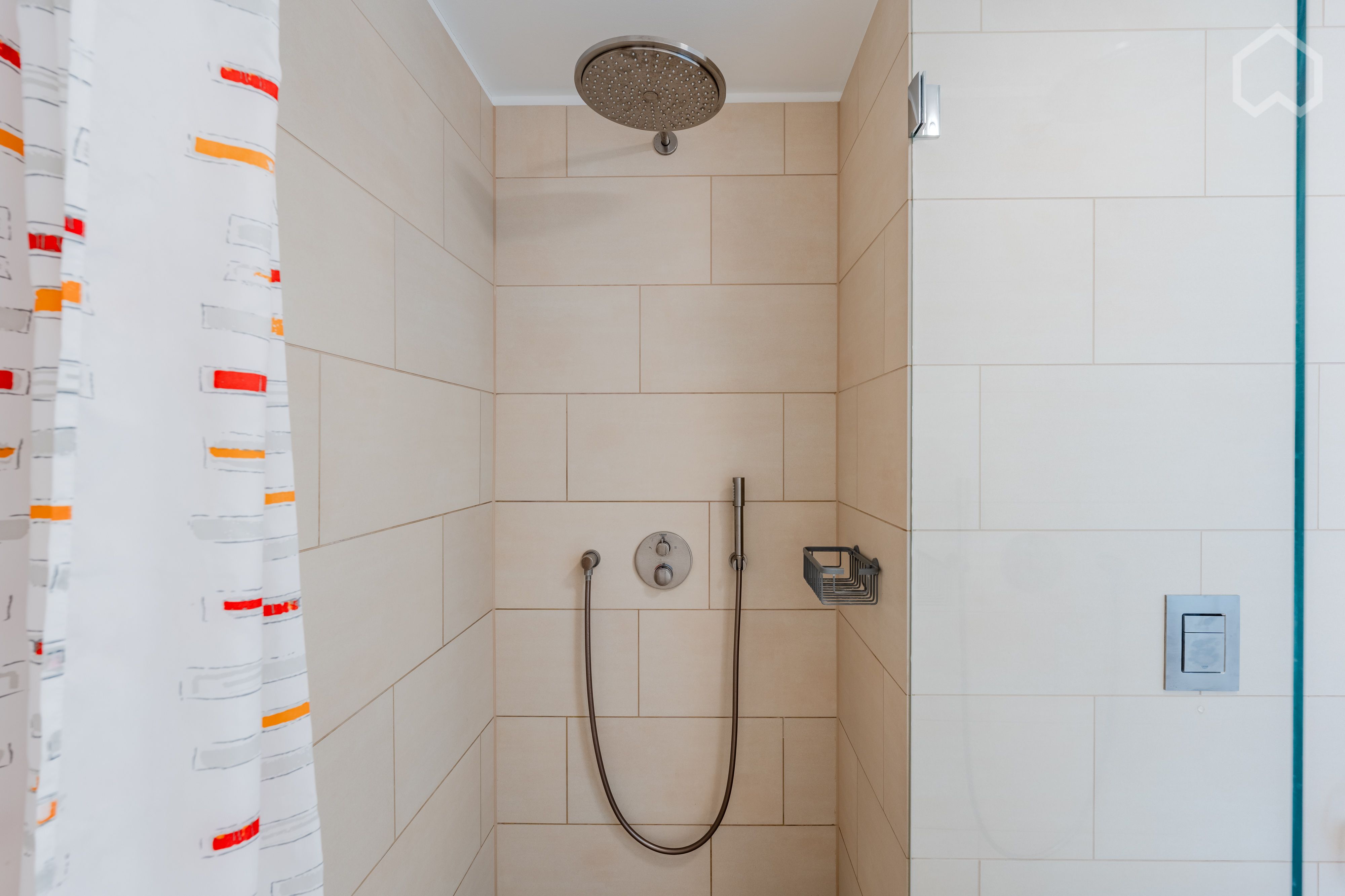  Premium Two-Room Apartment With Beautiful Views Of The River Spree, Historical Berlin Wall And The O  -  Premium two-room Apartment with beautiful views of the River Spree, historical Berlin Wall and the Oberbaum Bridge in top location  - Gallery -  32