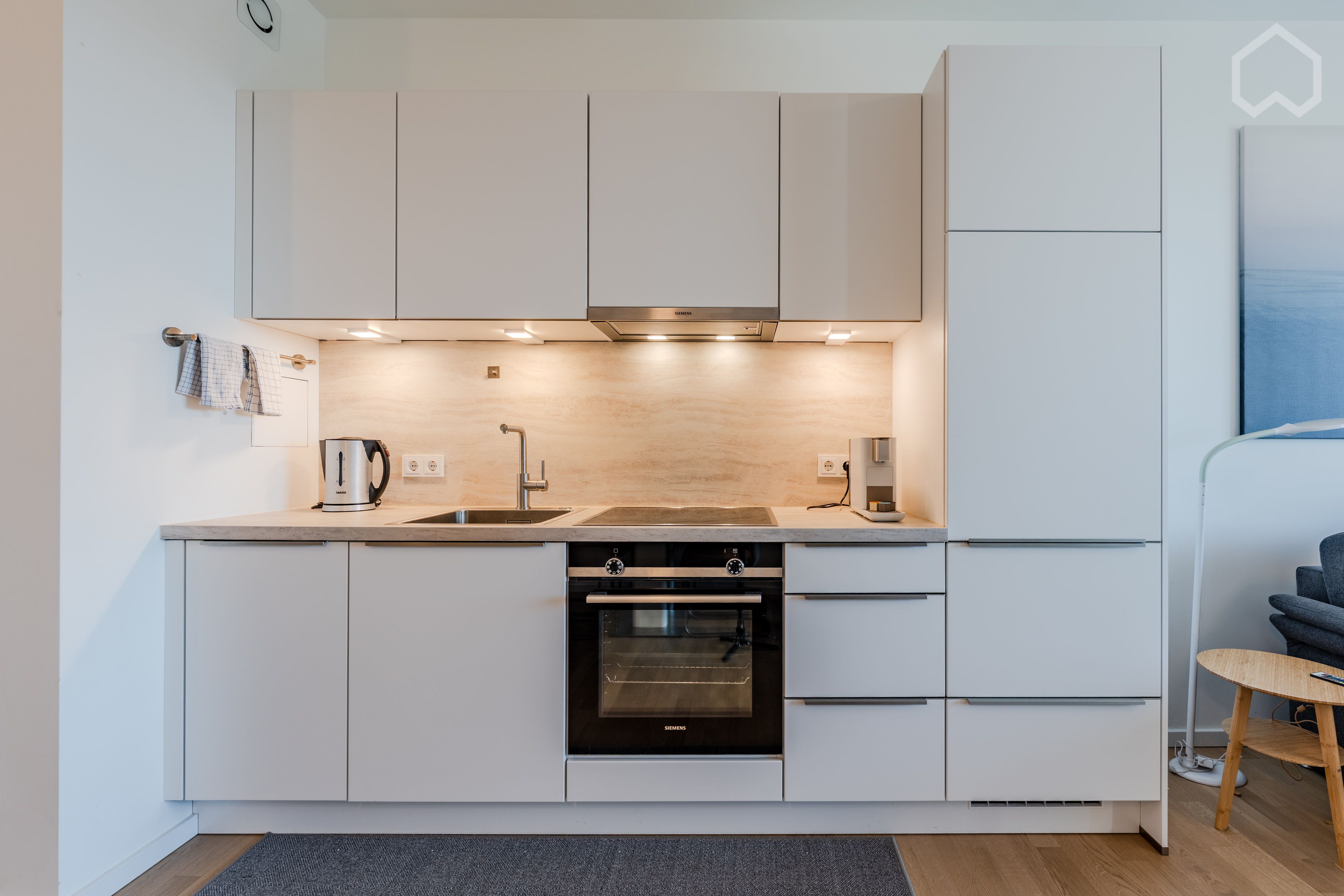  Premium Two-Room Apartment With Beautiful Views Of The River Spree, Historical Berlin Wall And The O  -  Premium two-room Apartment with beautiful views of the River Spree, historical Berlin Wall and the Oberbaum Bridge in top location  - Gallery -  37