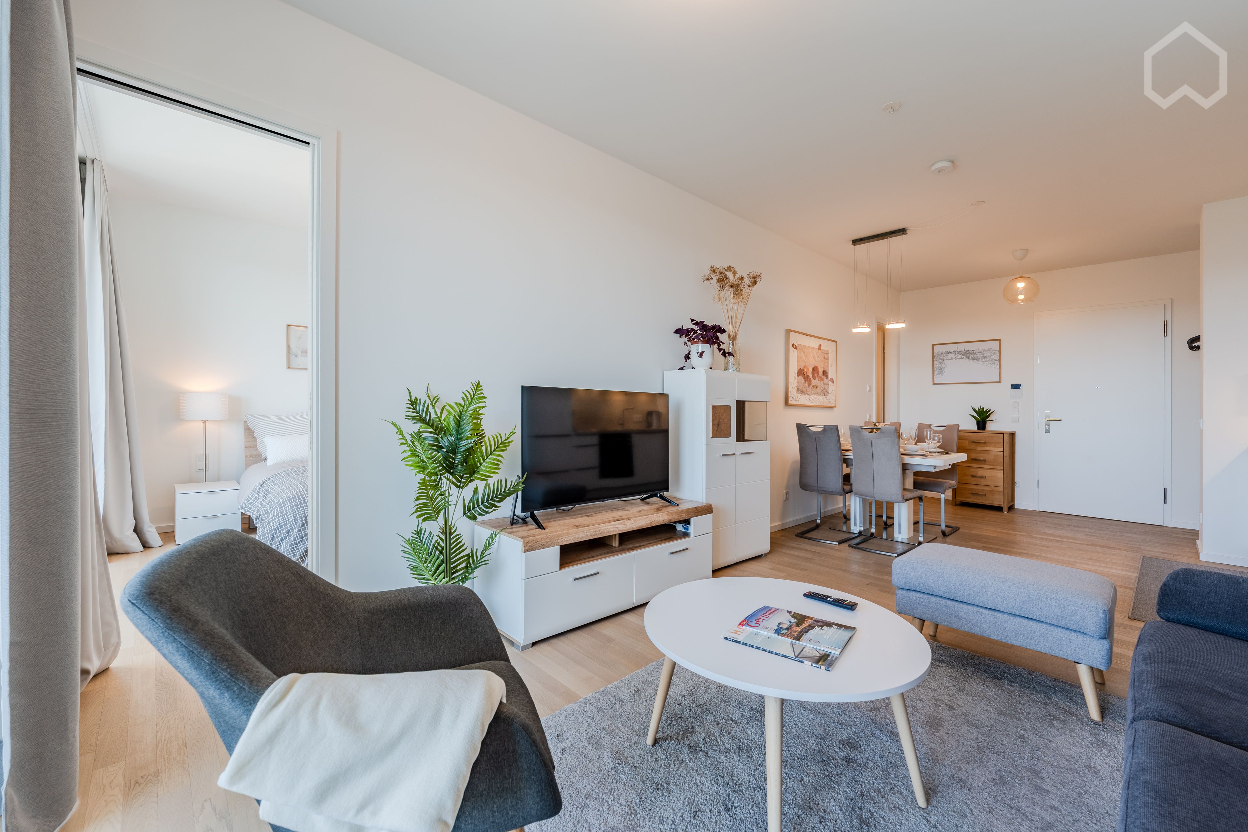  Premium Two-Room Apartment With Beautiful Views Of The River Spree, Historical Berlin Wall And The O  -  Premium two-room Apartment with beautiful views of the River Spree, historical Berlin Wall and the Oberbaum Bridge in top location  - Gallery -  47