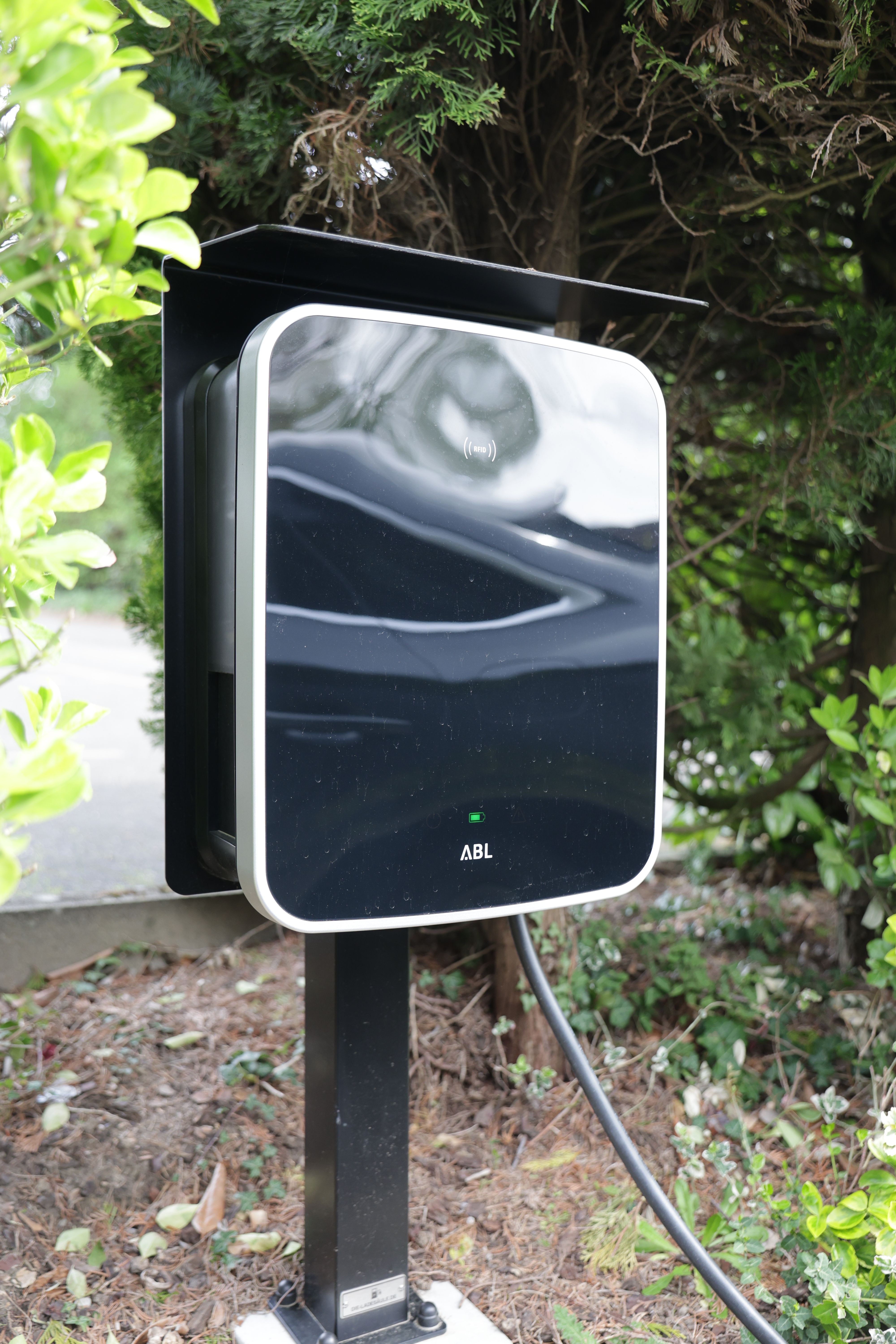  Exclusive 91-Square-Meter Apartment With A Terrace, Sauna, And Parking Space – Quietly Located Betwe  -  Exclusive 91-square-meter apartment with a terrace, sauna, and parking space – quietly located between Düsseldorf, Essen, and Wuppertal  - Gallery -  3