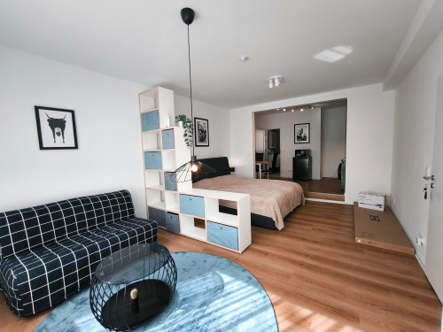 Pretty & cozy & renovated flat in München