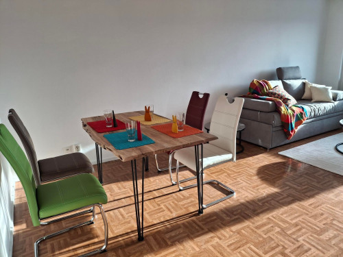 Newly furnished, bright 2-room apartment, prime location in Bonn-Duisdorf, balcony, underground parking space, 69 sqm, first occupancy