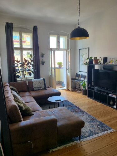 Stylish Furnished Apartment with Balcony in the Heart of Berlin-Friedrichshain