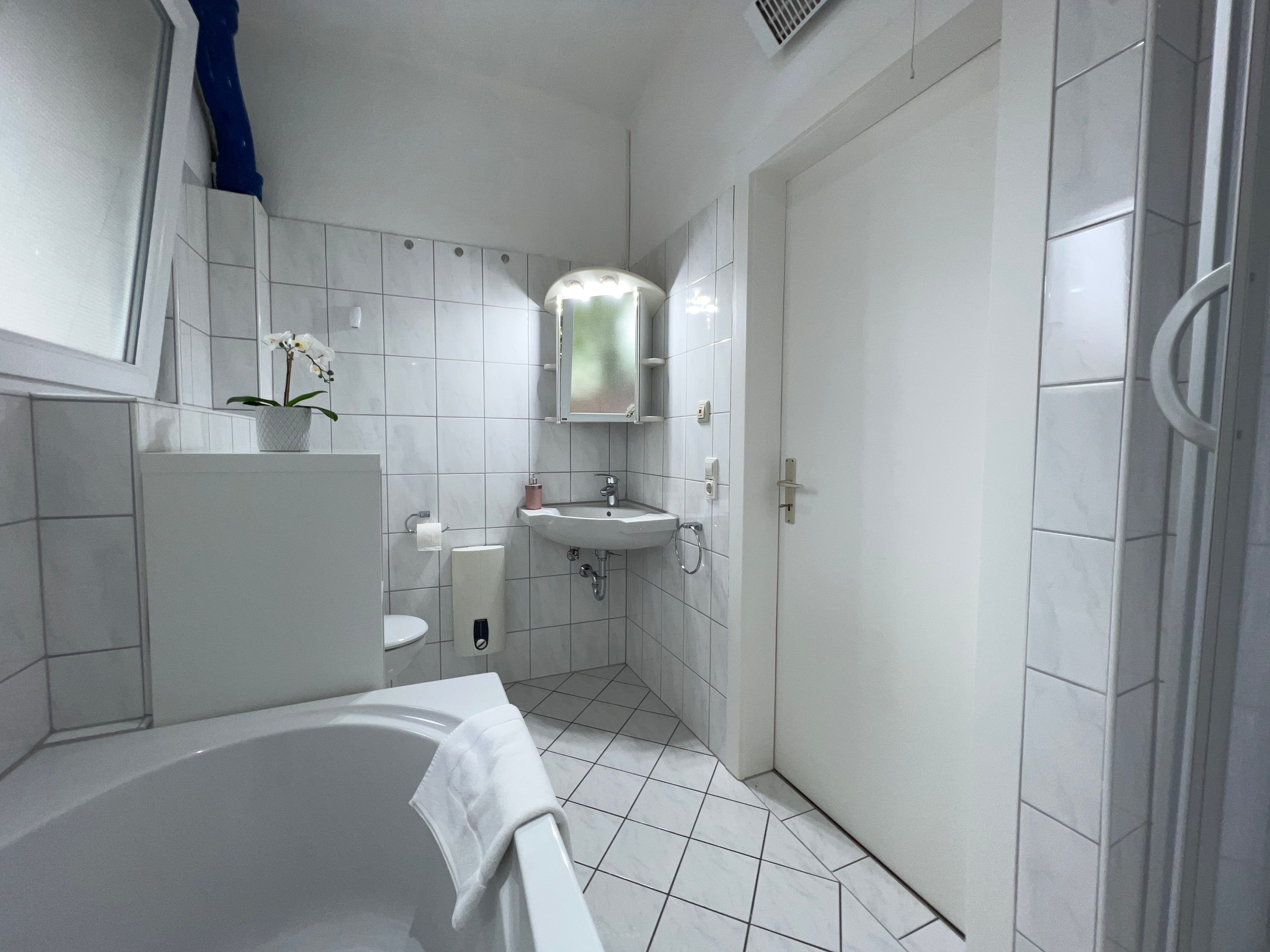 Large Maisonette Apartment By Rabe Washing Machine Terrace (15 Min. KA City | 10 Min. KIT Nord | 8 M - 6